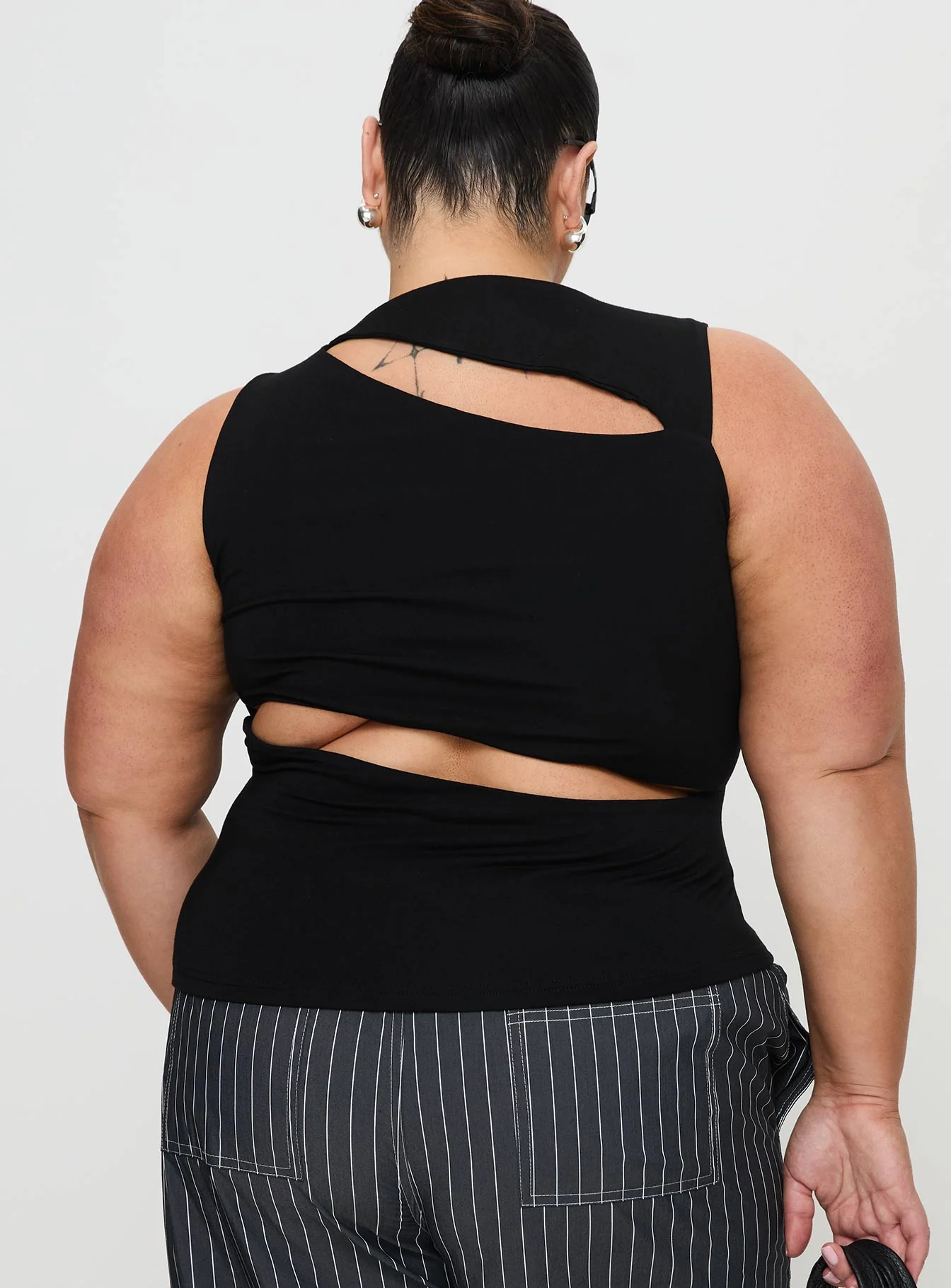 Ablaze Cut Out Top Black - Image 12