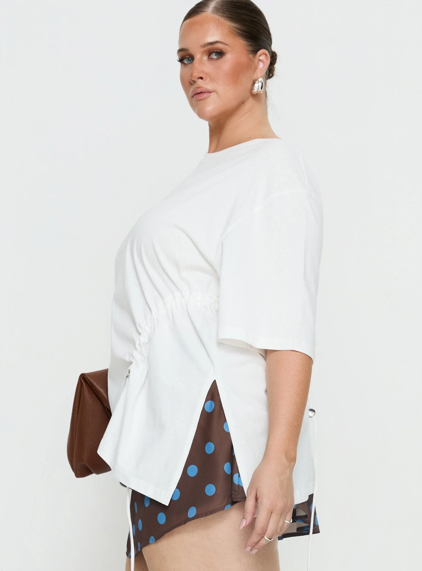 Agnessa Ruched Detail Oversized Tee White Curve - Image 4