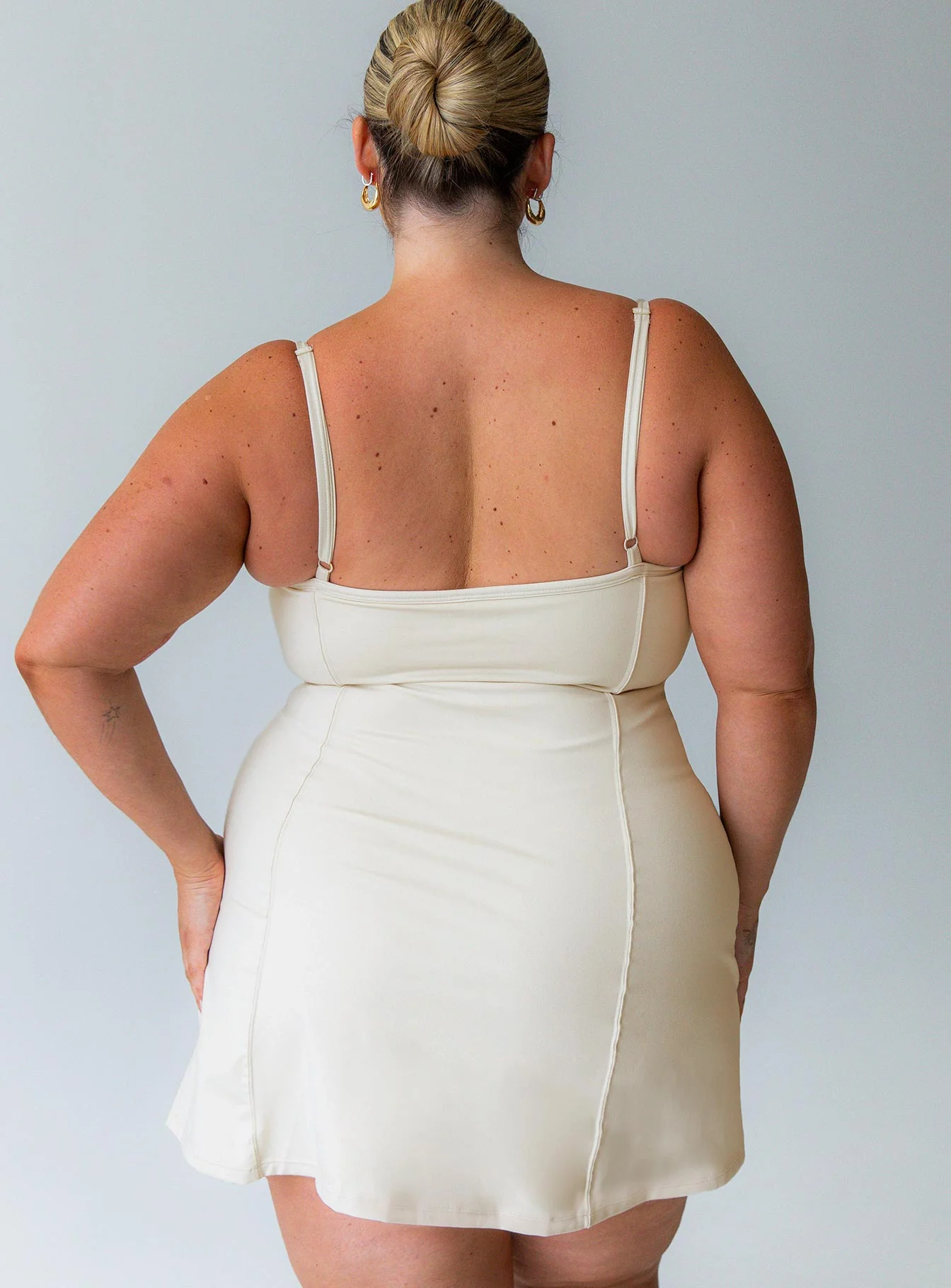 Ambition Activewear Romper Latte Curve - Image 4