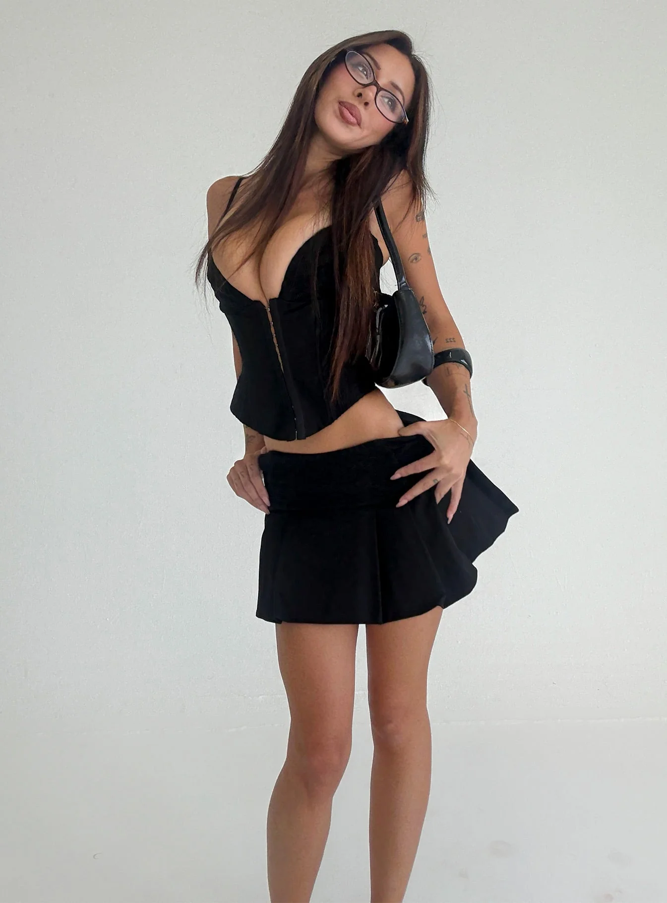 Amoure Pleated Micro Skort Black - Image 9