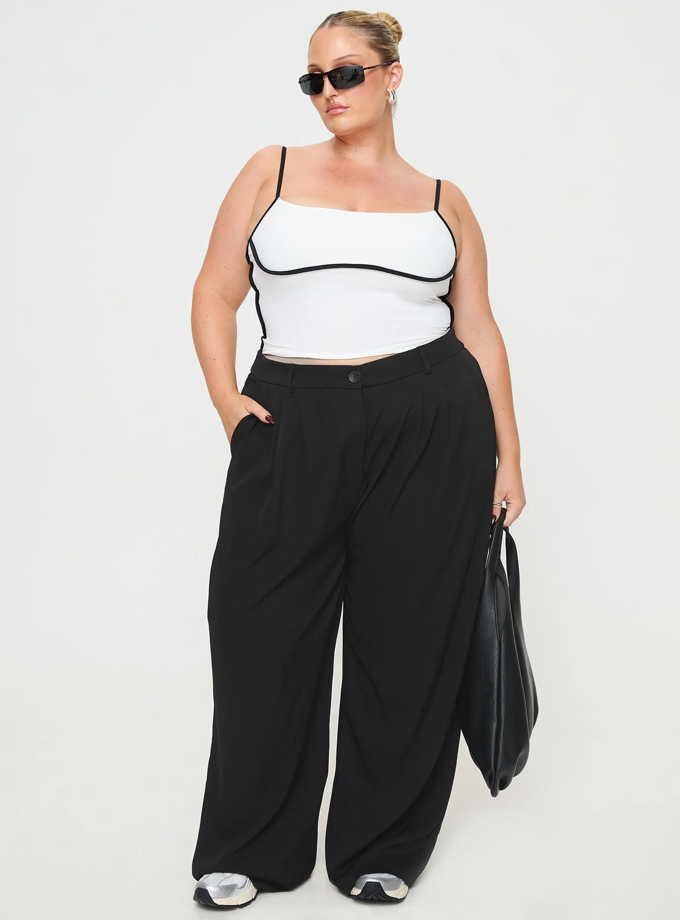 Archer Pants Black Curve - Image 3