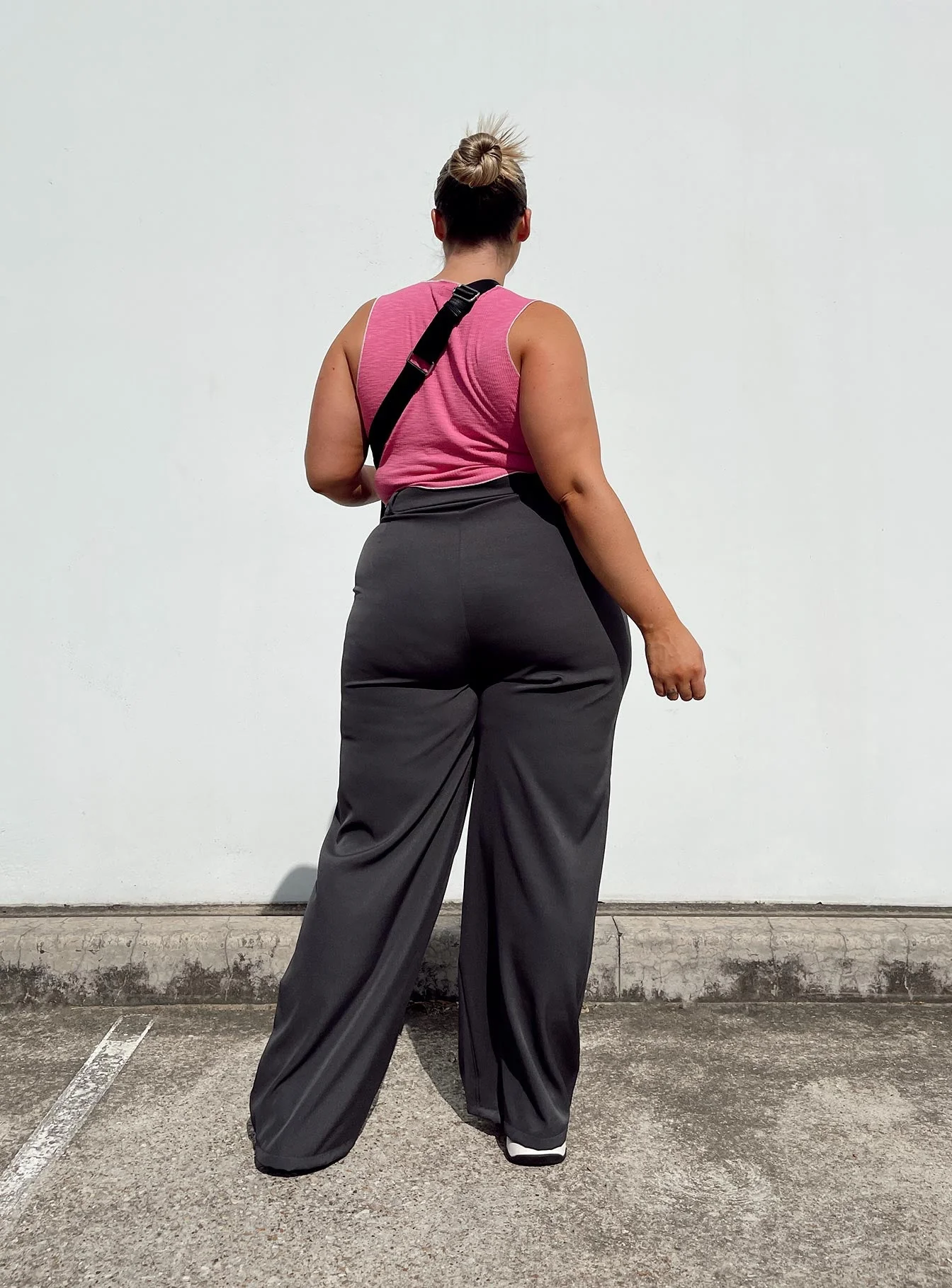 Archer Pants Slate Curve - Image 4