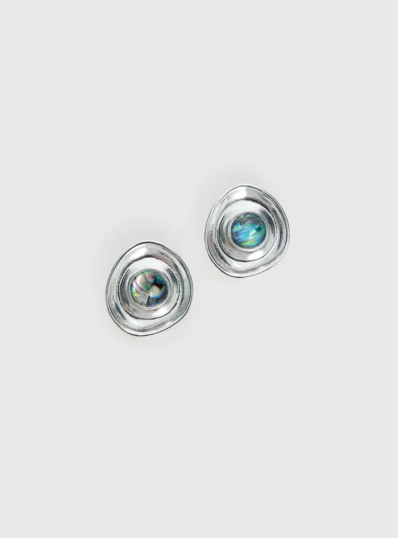 Arivelle Stud Earrings Silver - Image 3