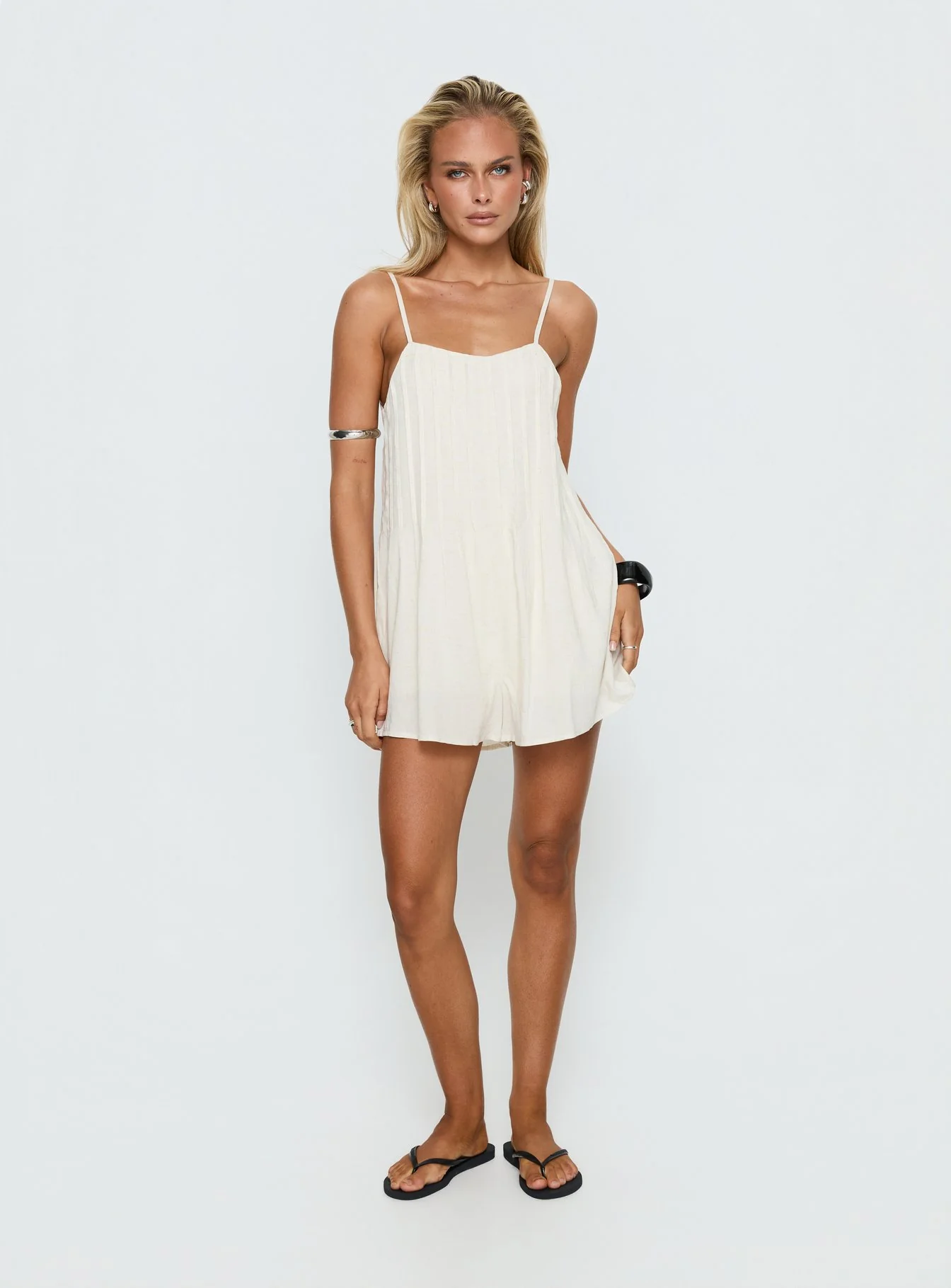 Avielle Relaxed Sleeveless Playsuit Beige - Image 2