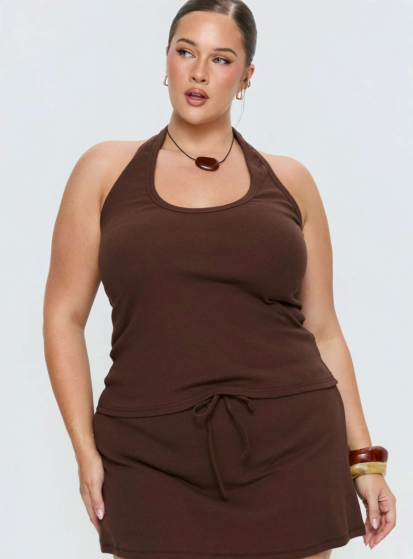 Baseline Scoop Halter Rib Tank Brown Curve - Image 2