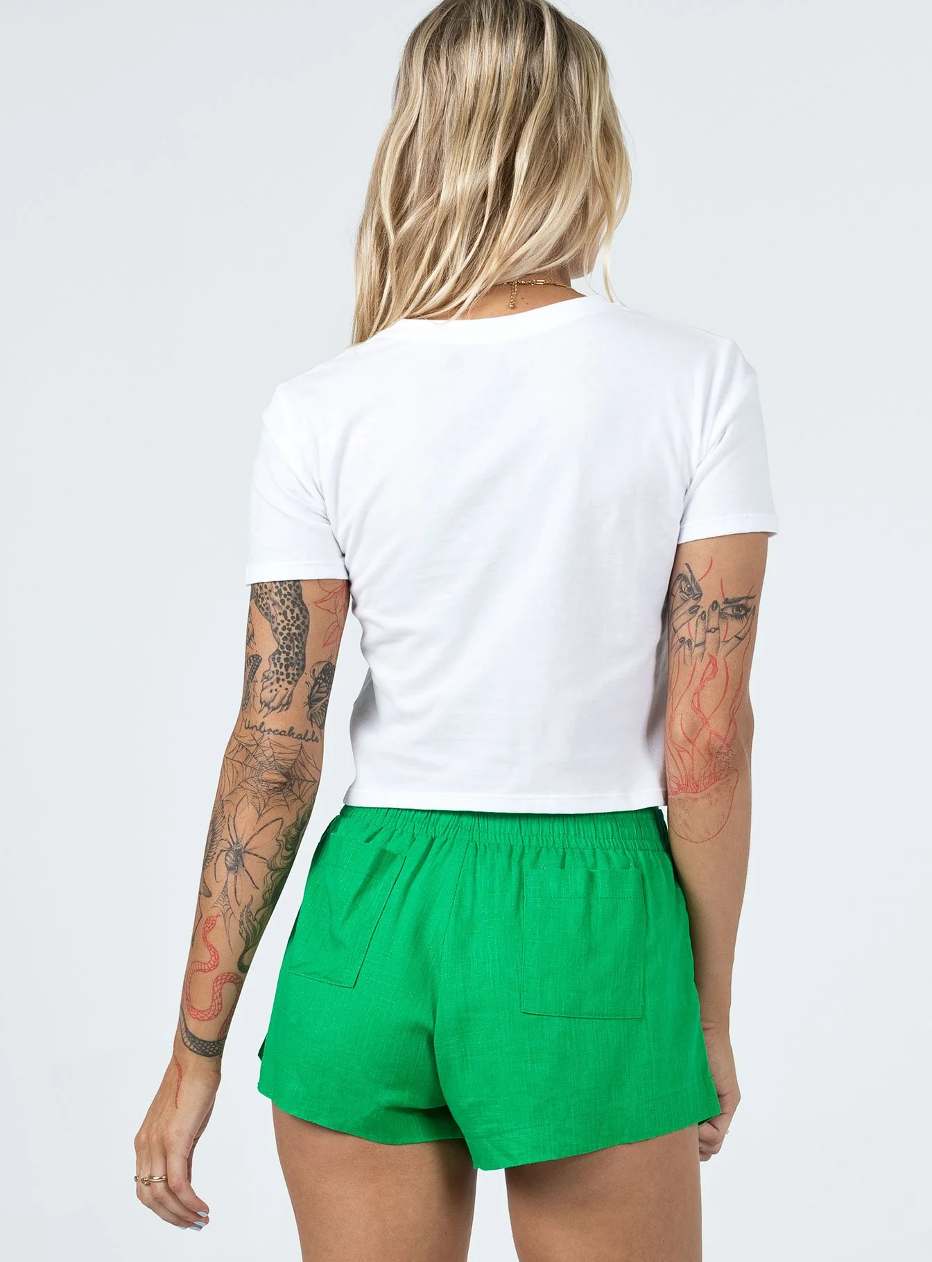 Beach House Shorts Green - Image 5