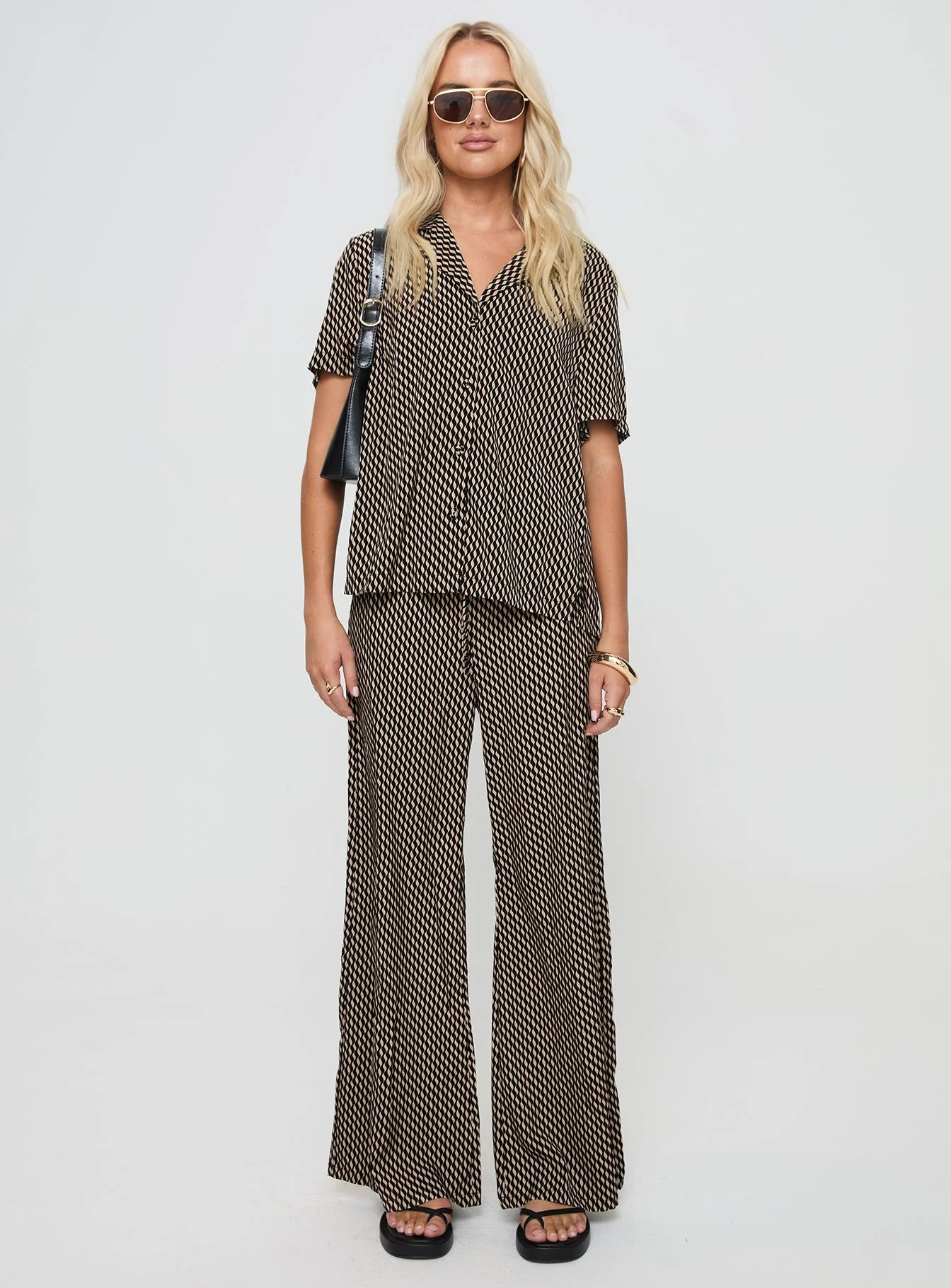 Begonia Shirt Beige / Black - Image 7