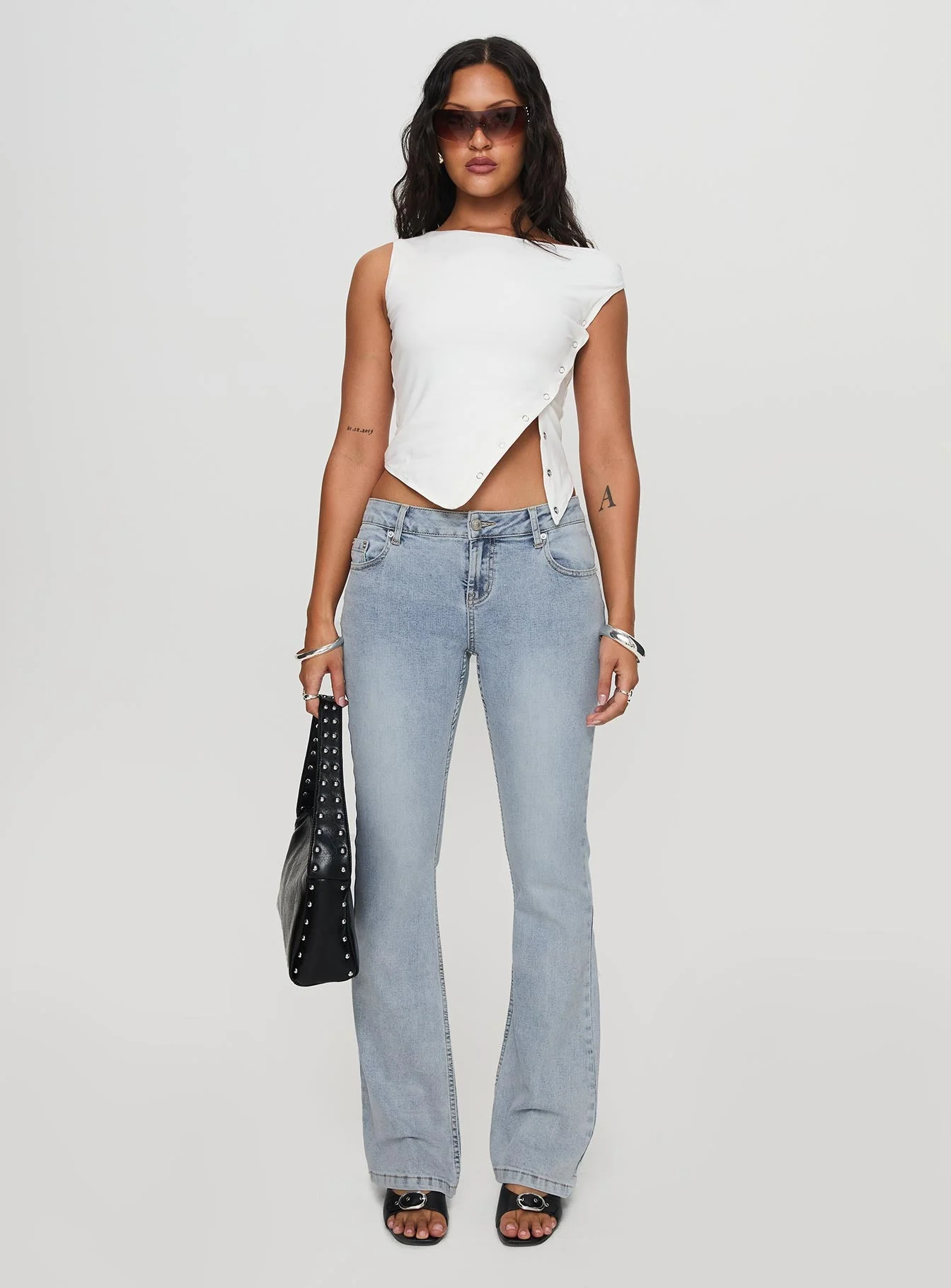Bethany Low Rise Bootleg Jeans Light Wash - Image 7