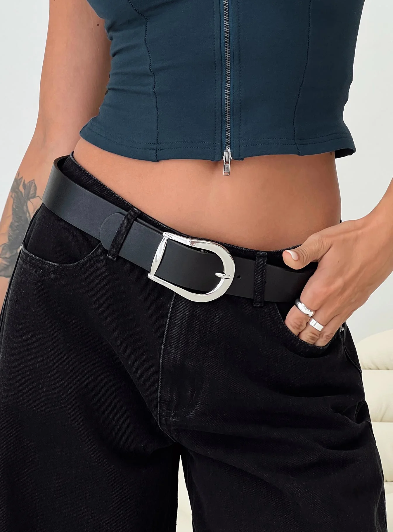 Breslin Belt Black / Silver - Image 5