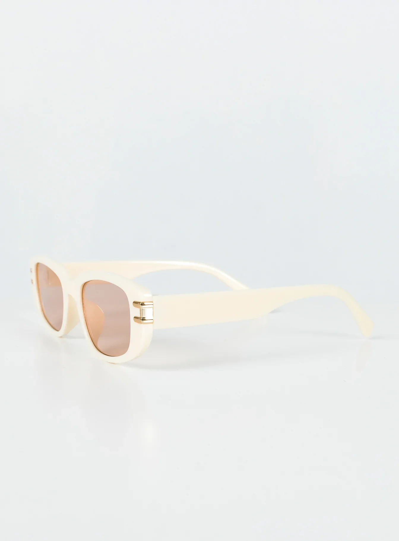 Brunz Sunglasses Beige - Image 3