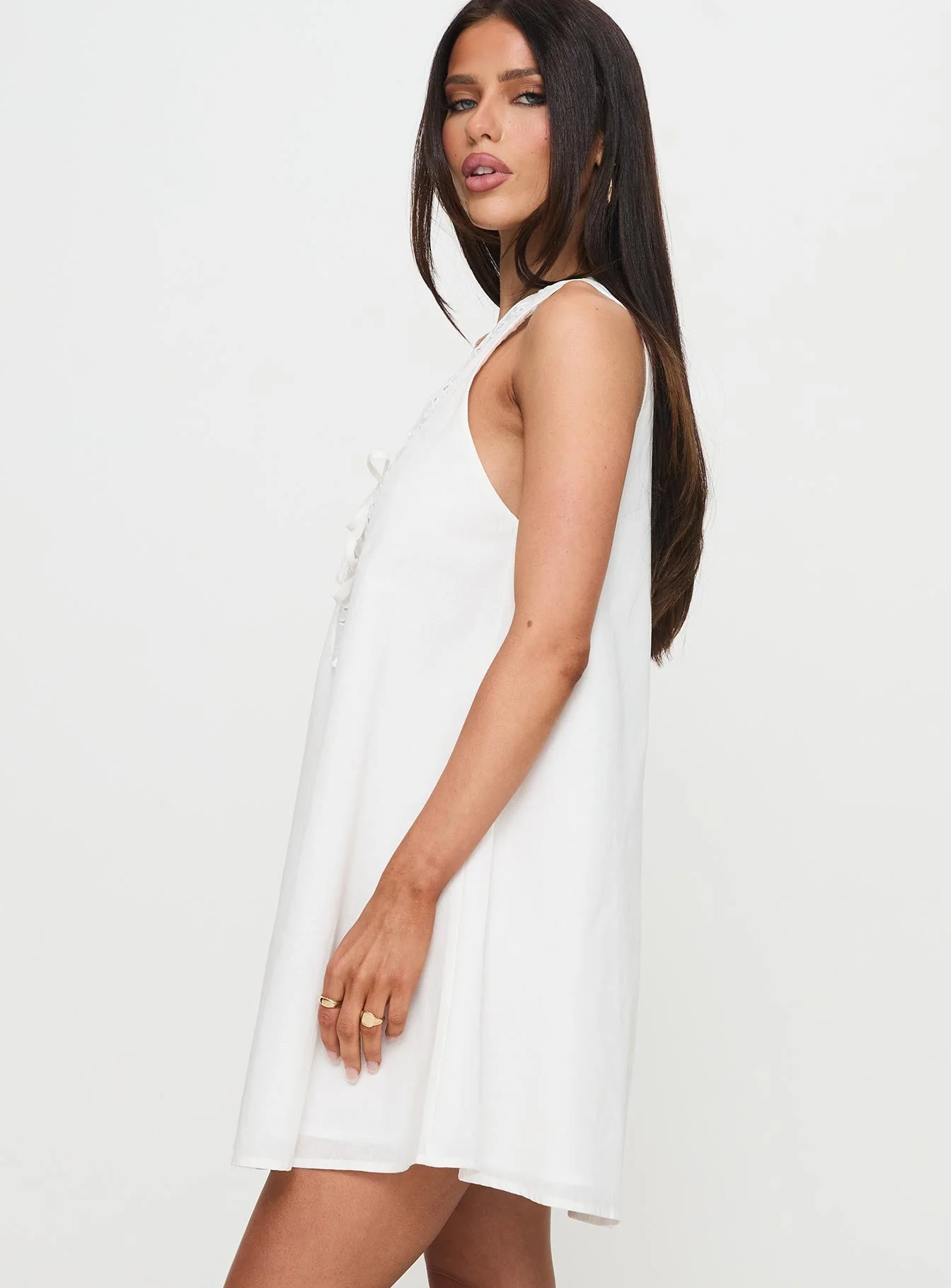 Butterflies Embroidered Mini Dress White - Image 4