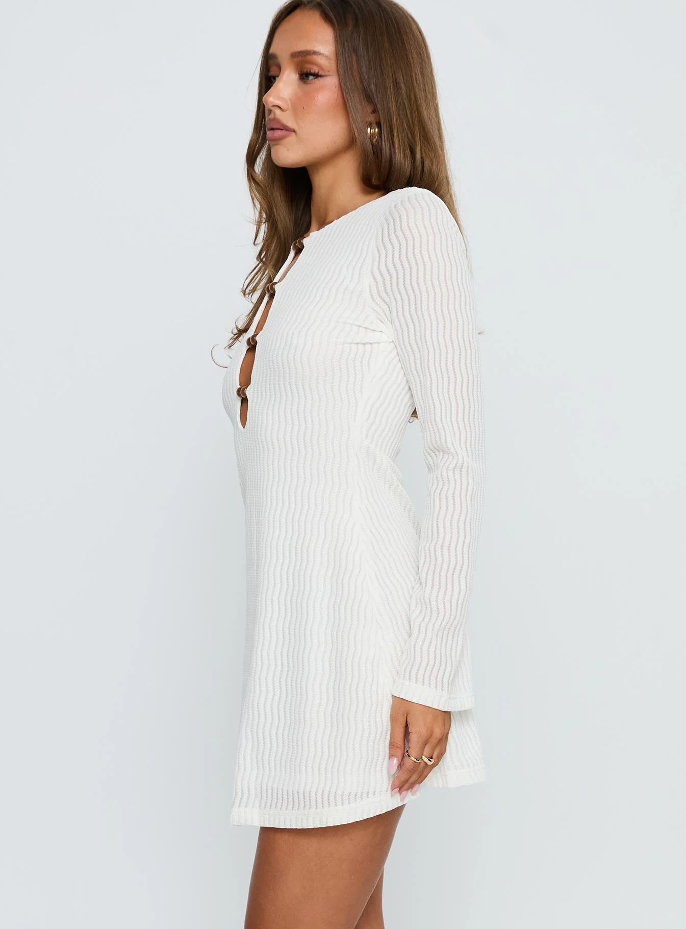 Calibre Long Sleeve Mini Dress Cream - Image 4