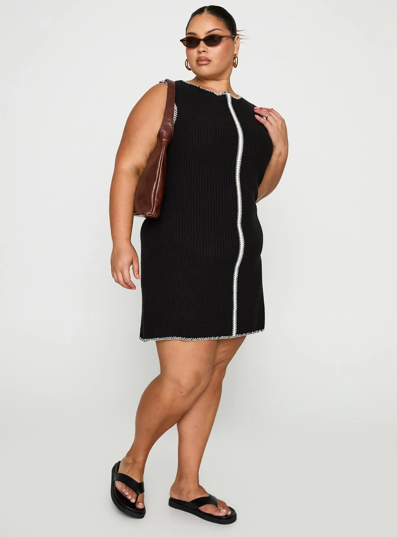 Carlisha Knit Mini Dress Black / White Curve - Image 3