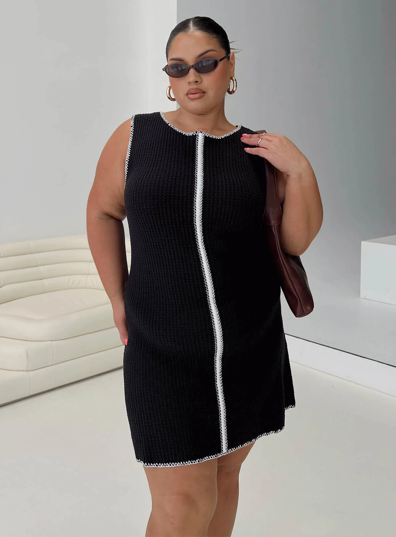 Carlisha Knit Mini Dress Black / White Curve - Image 8