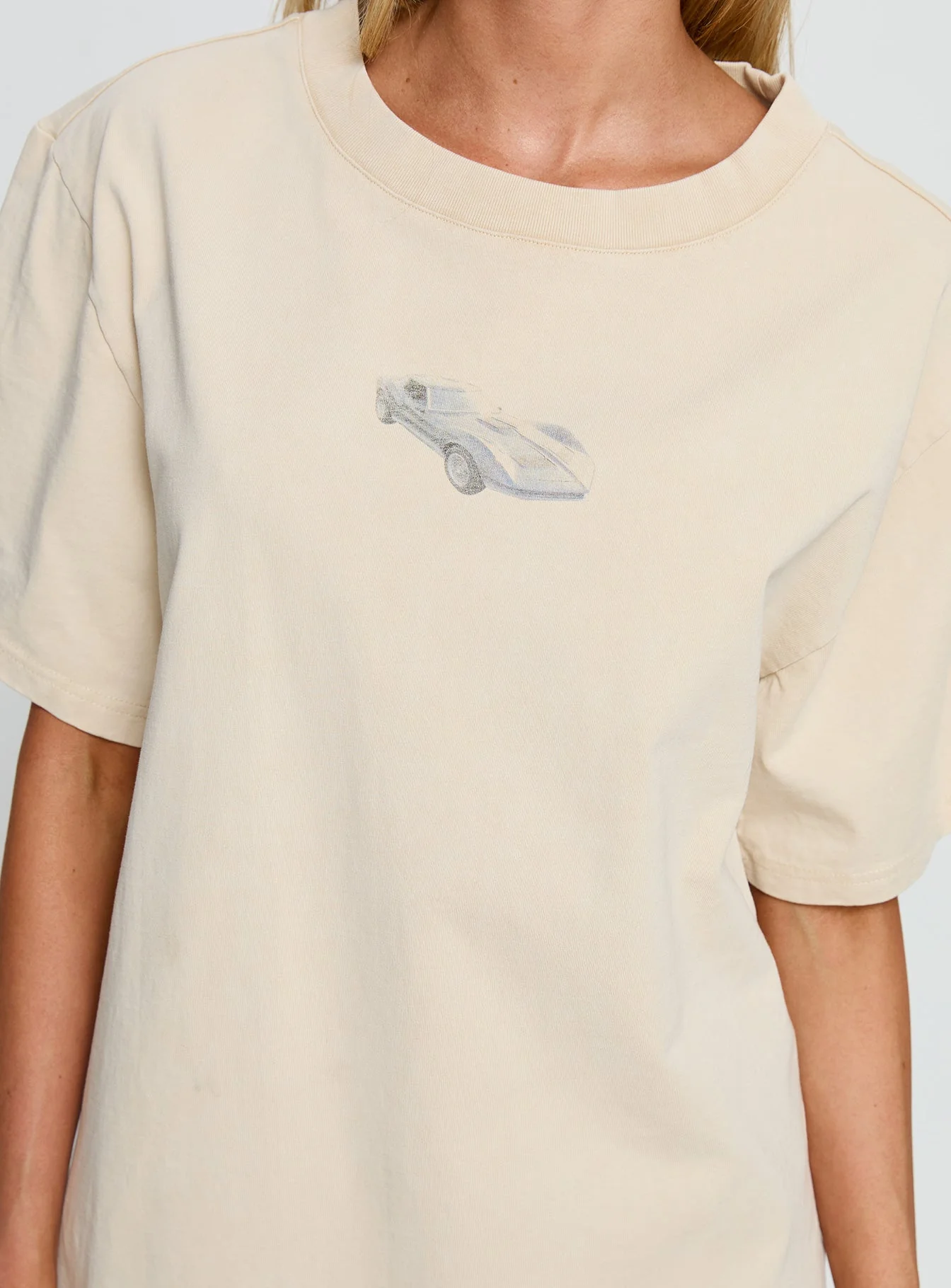 Corvette Classics Oversized Graphic Top Beige - Image 6