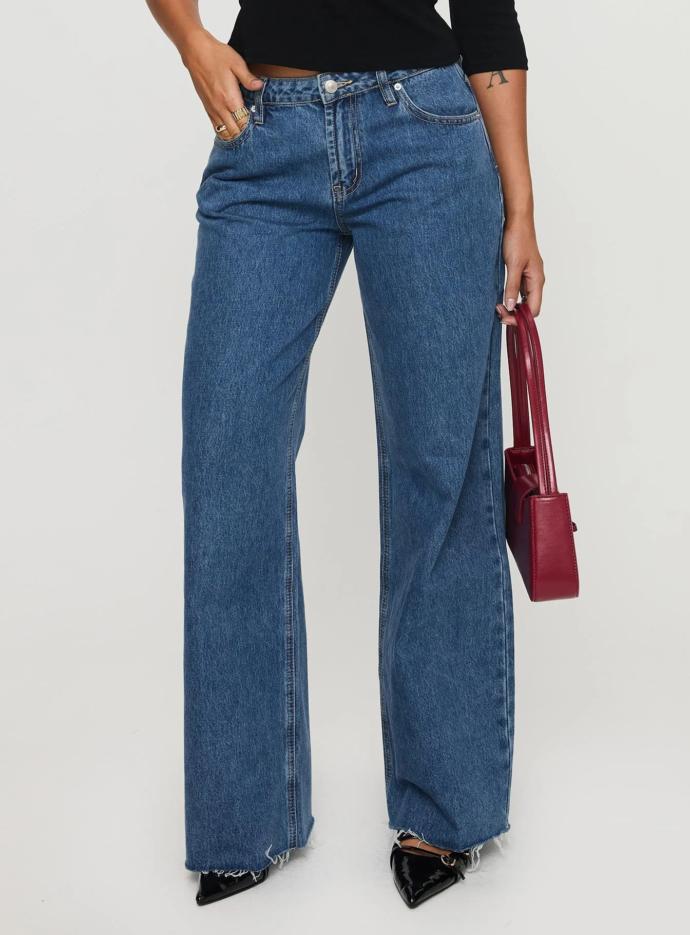 Darla Low Rise Straight Leg Jeans Mid Wash - Image 2