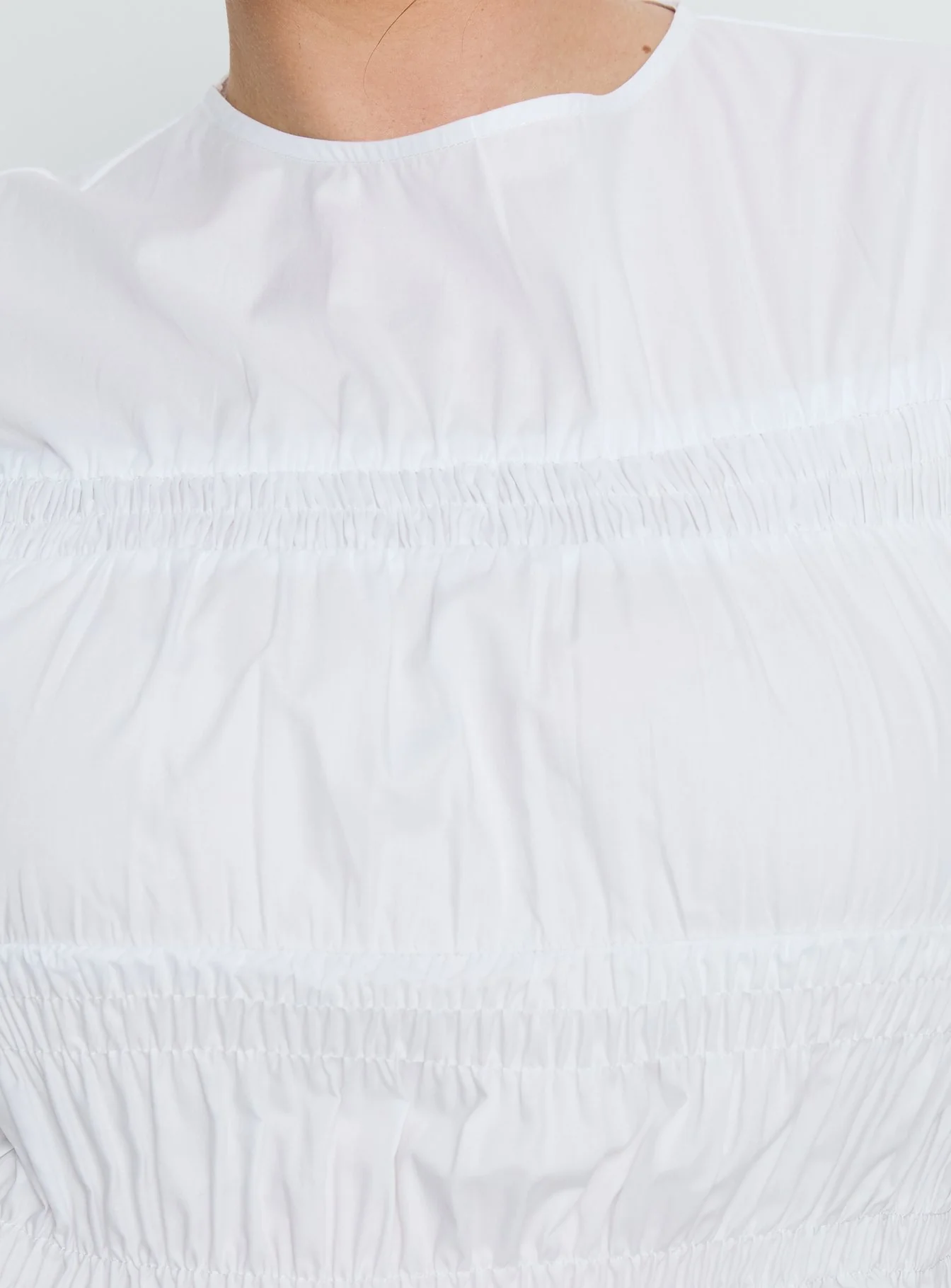 Dripping Diamonds Ruched Top White Curve - Image 6