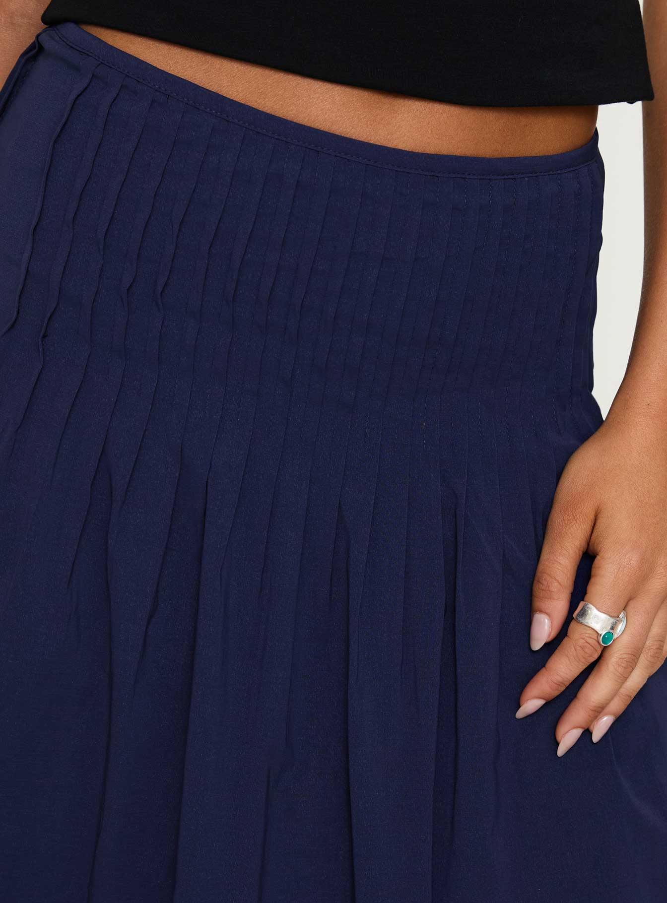 Elaila Pleat Midi Skirt Navy - Image 6