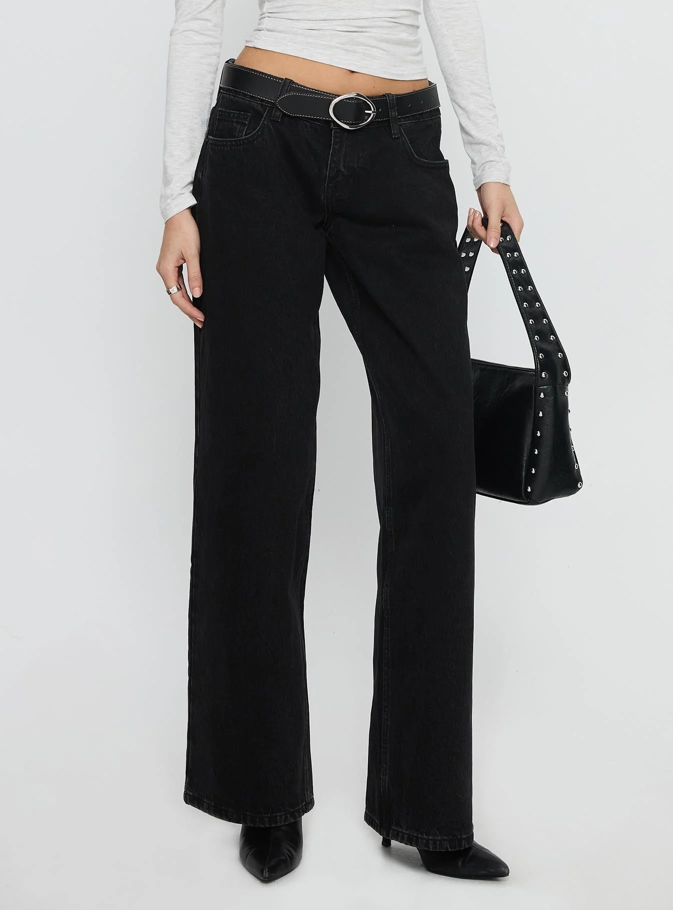 Ellanor Low Rise Straight Leg Jeans Washed Black Petite - Image 2