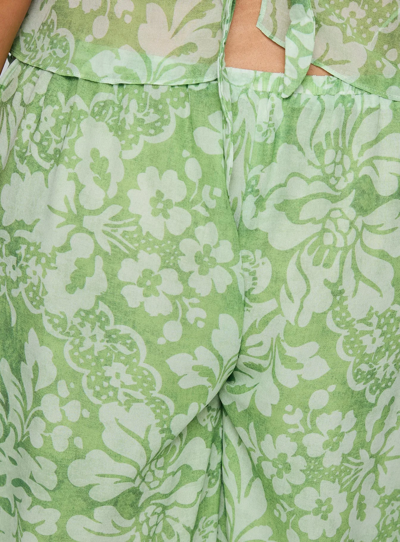 Finesse Pants Green Floral Curve - Image 6