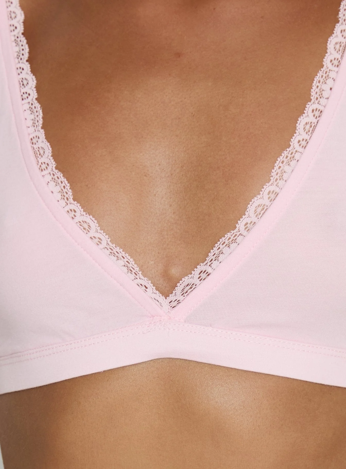 Flissie Plunge Lace Bralette Pink - Image 6