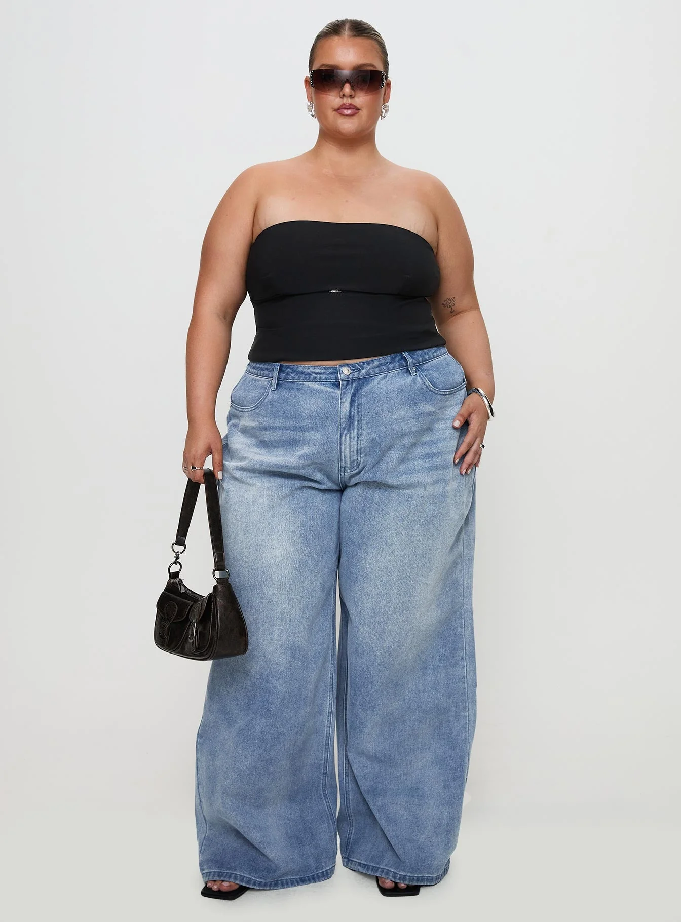 Flounce Strapless Top Black Curve - Image 3