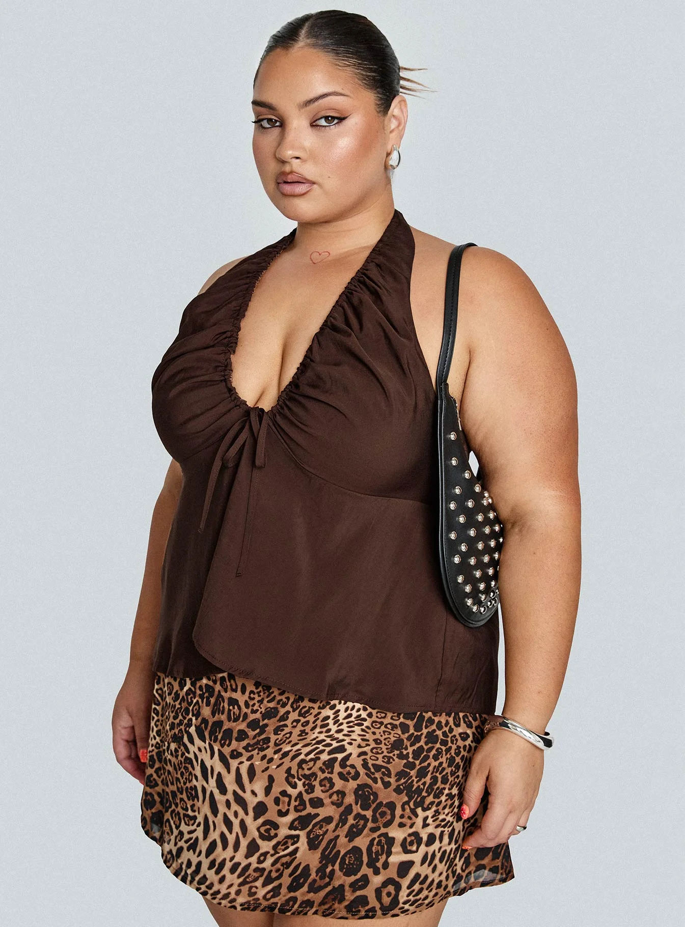Gadot Halter Top Brown Curve - Image 8