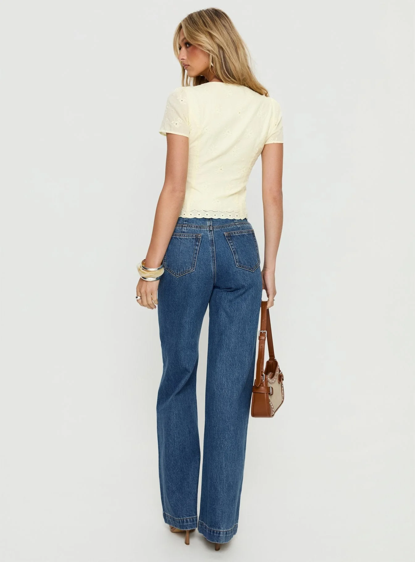 Goldie High Rise Wide Leg Jeans Mid Blue Wash - Image 4