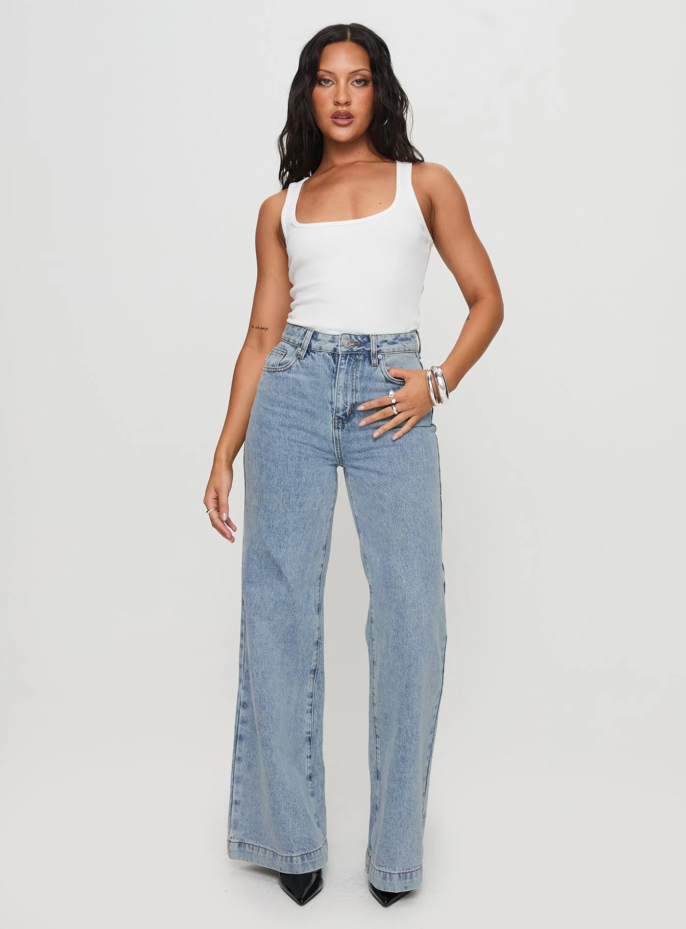 Goldie High Rise Wide Leg Jeans Light Wash - Image 3