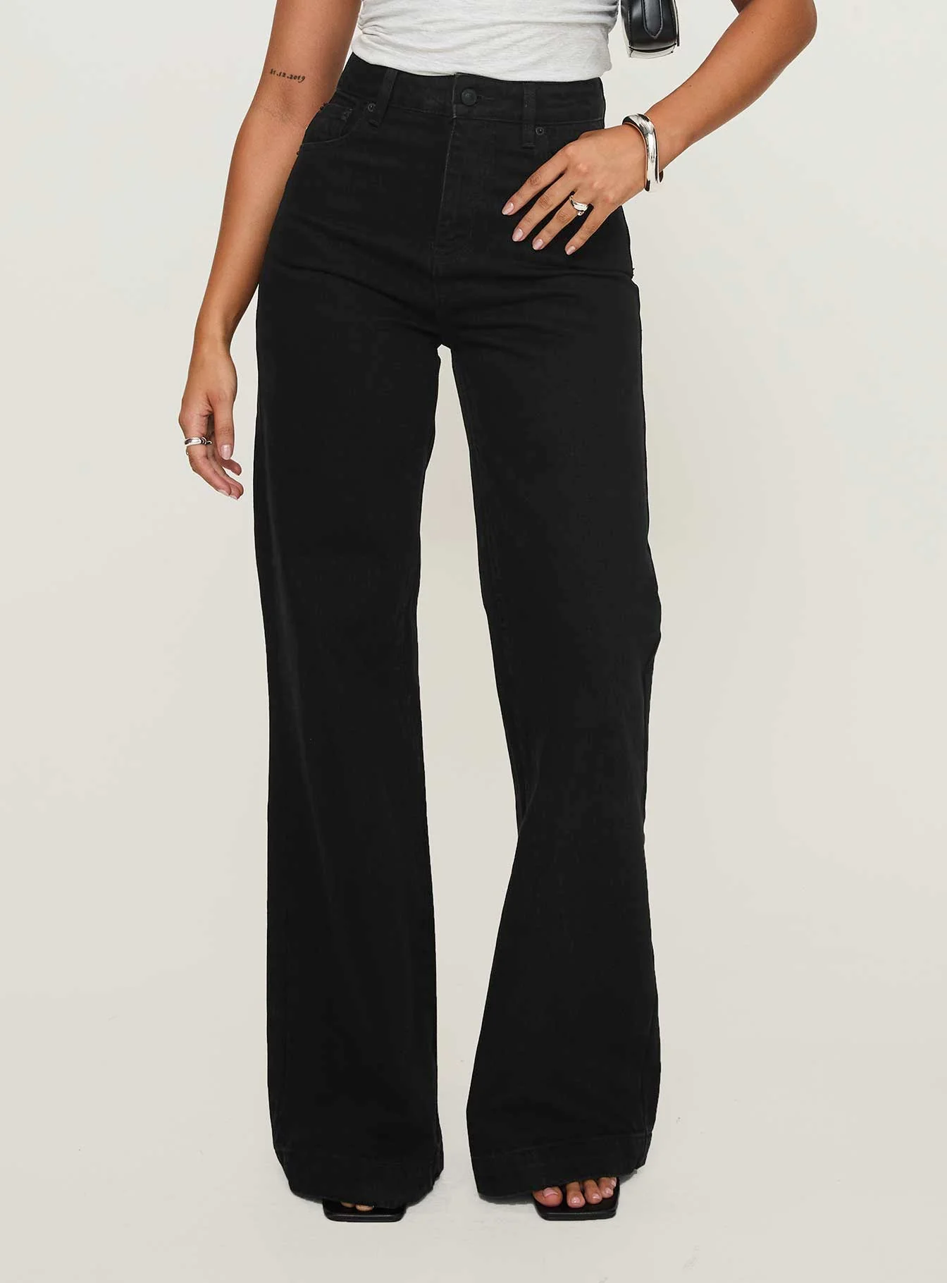 Goldie High Rise Wide Leg Jeans Black Petite - Image 2
