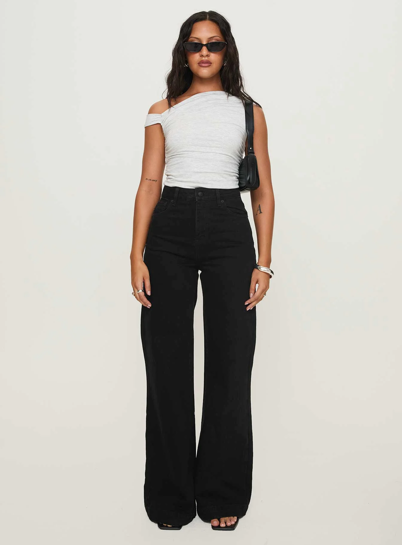 Goldie High Rise Wide Leg Jeans Black Petite - Image 8