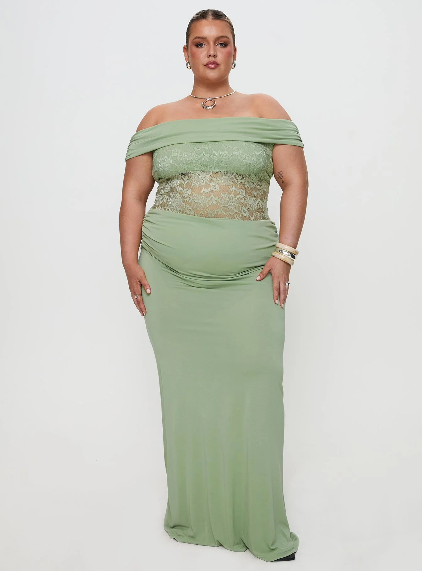 Gwendolen Off The Shoulder Maxi Dress Green Curve - Image 2