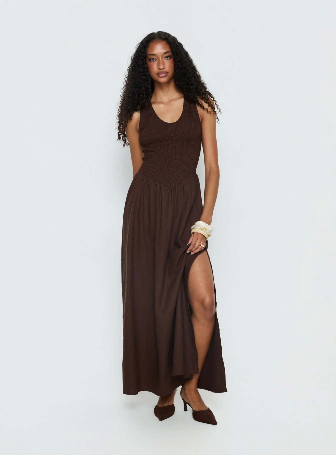 Highgate Drop Waist Pleat Detail Maxi Dress Chocolate - Image 2