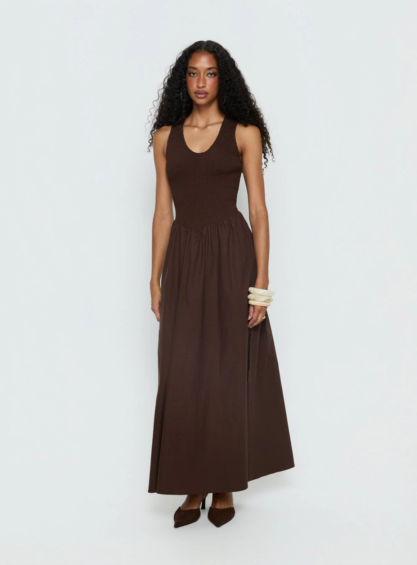Highgate Drop Waist Pleat Detail Maxi Dress Chocolate - Image 3