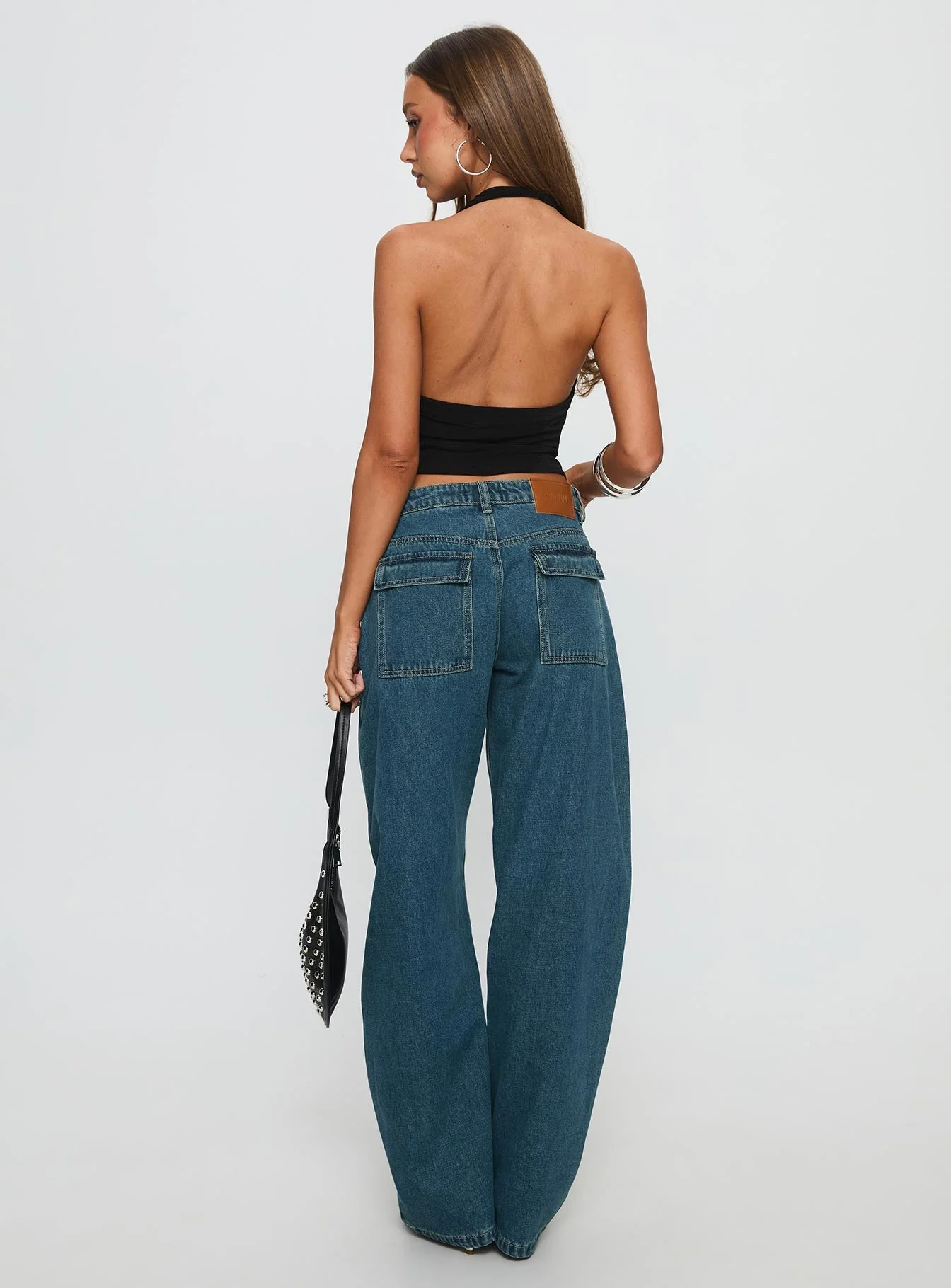 Juda Mid Rise Barrel Leg Jeans Mid Blue Wash - Image 5