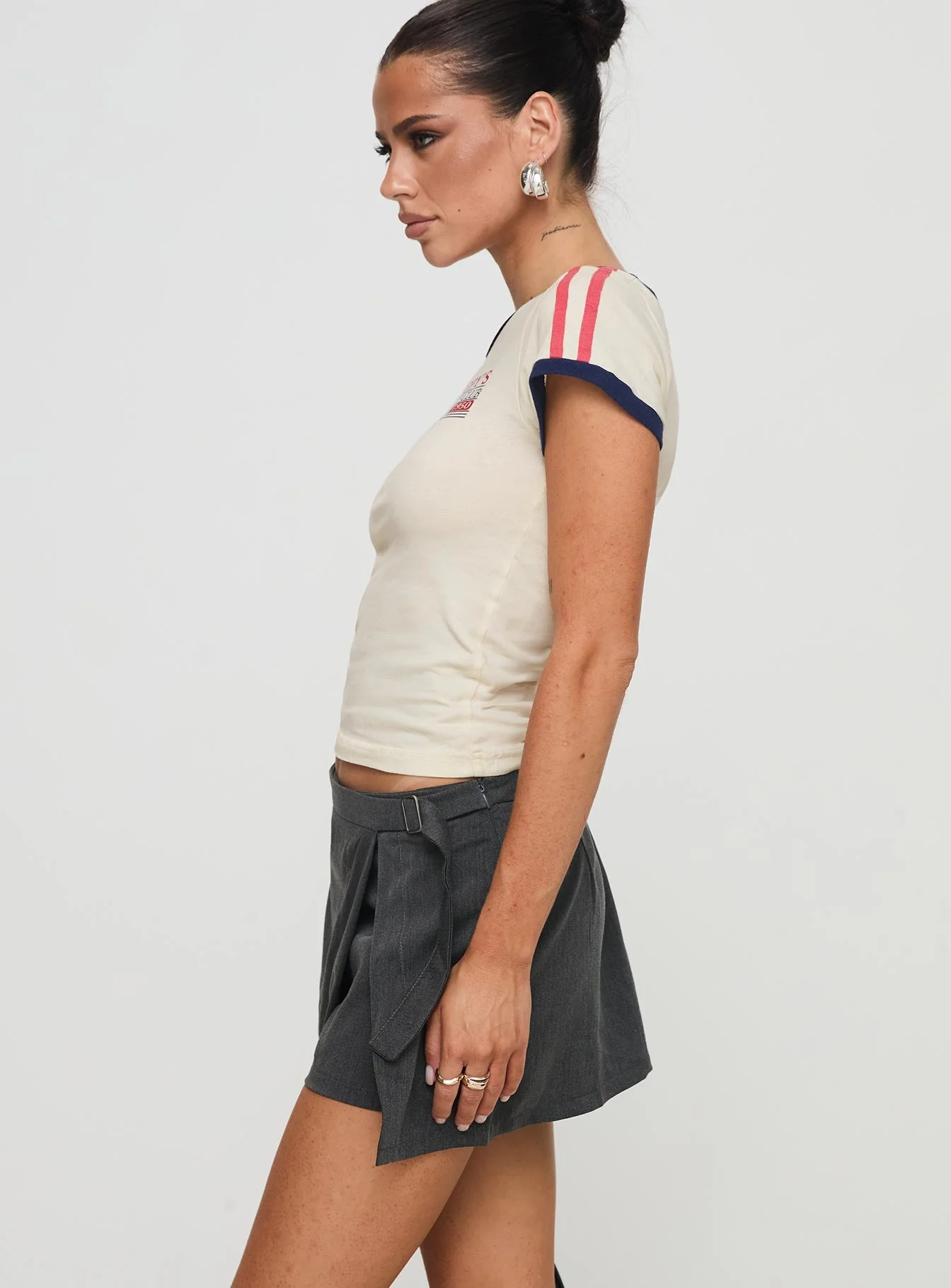 Karki Low Waist Mini Skort Charcoal - Image 4