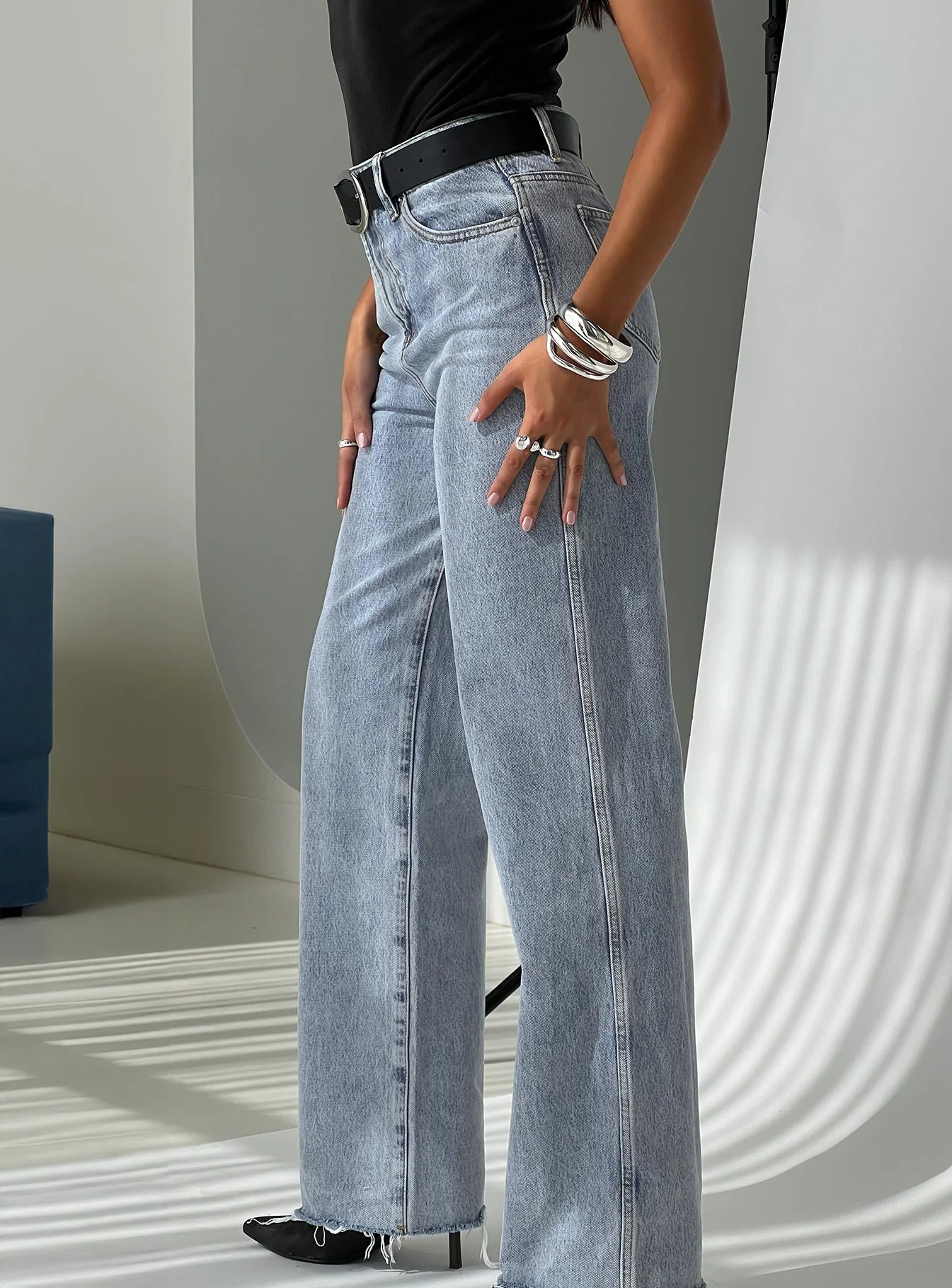 Karlina High Rise Straight Leg Jean Light Wash - Image 10