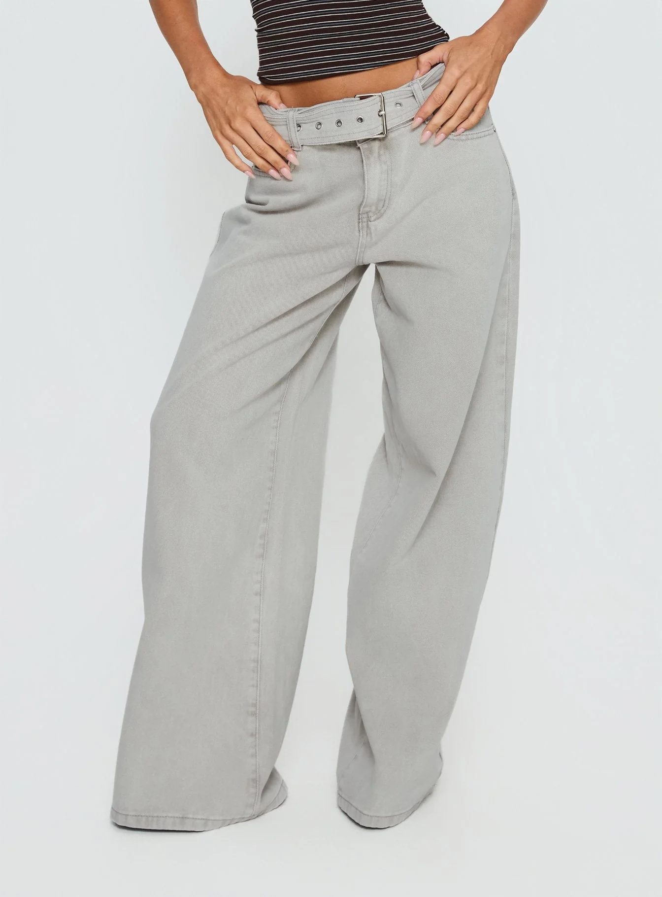 Katlin Mid Rise Wide Leg Buckle Detail Jeans Grey Wash - Image 2