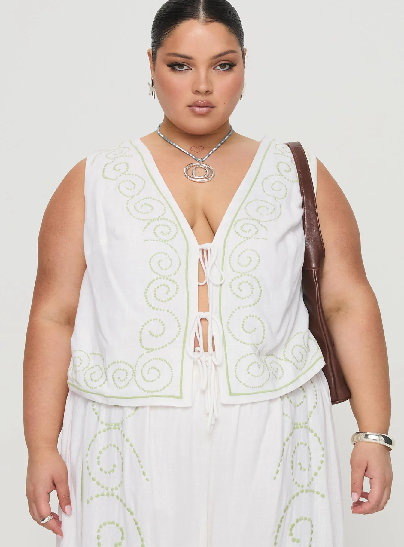 Kindred Tie Top White / Green Curve - Image 2