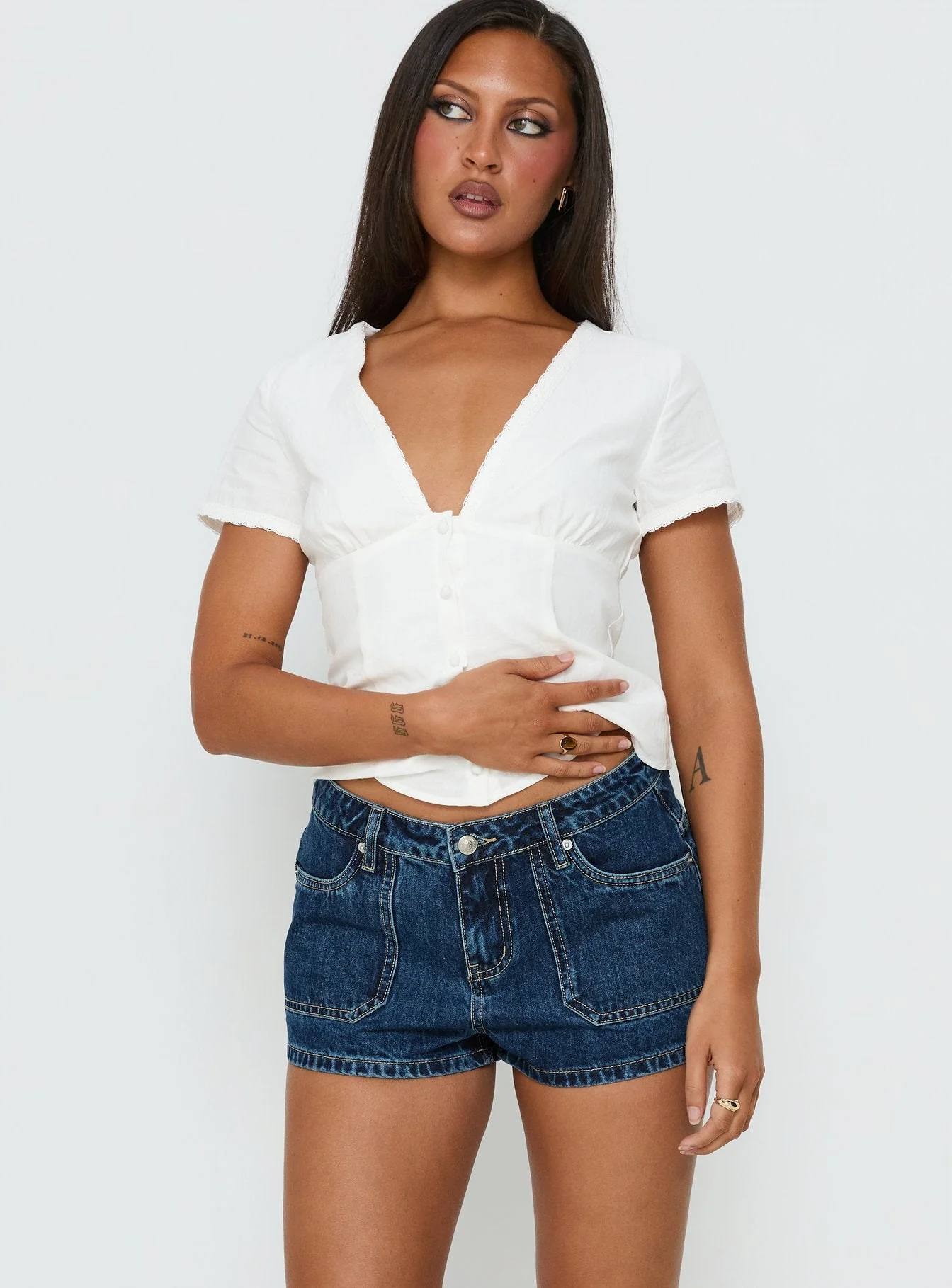 Kirkes Cargo Micro Denim Short Mid Blue Wash - Image 2