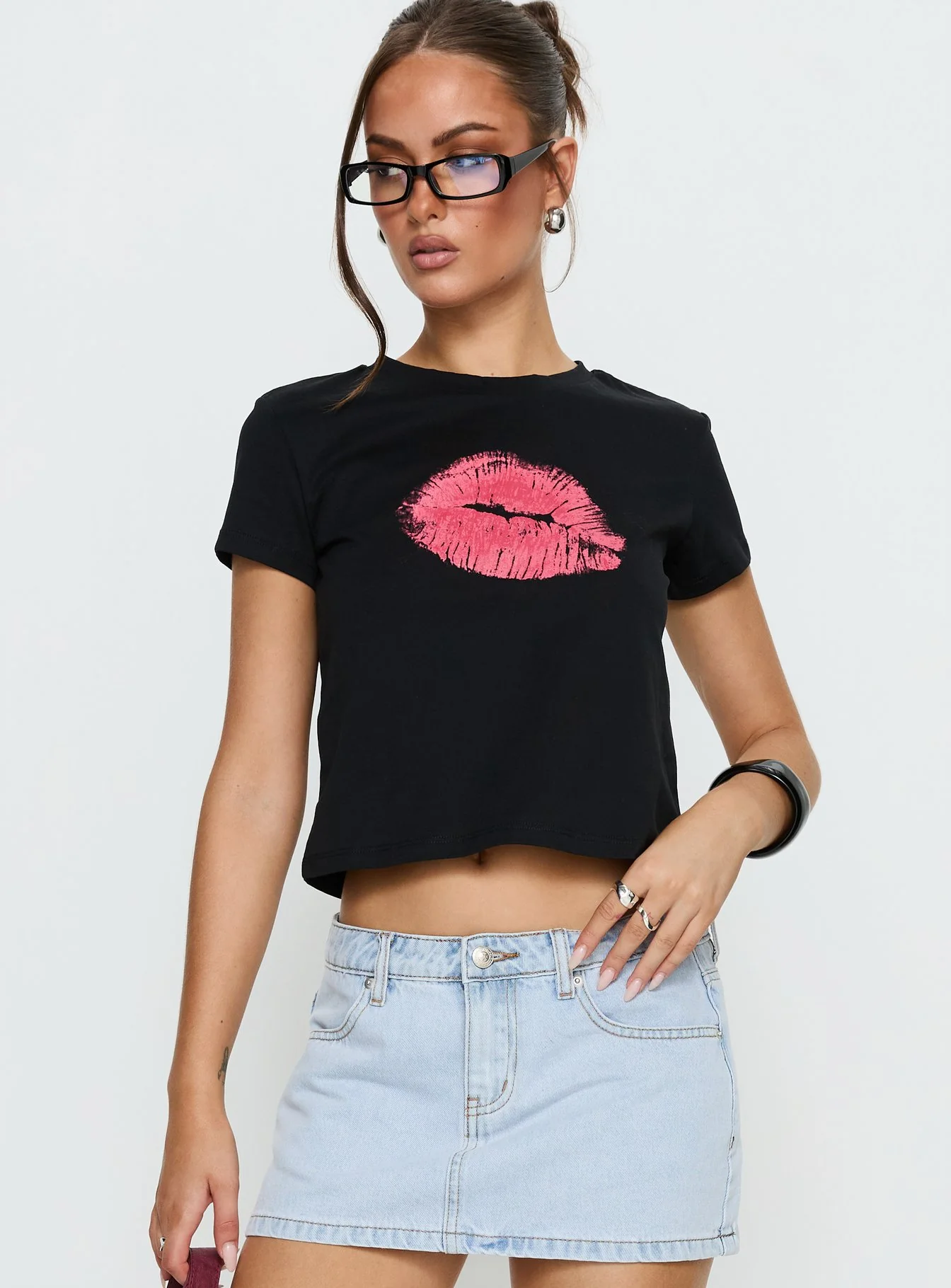 Kiss Kiss Graphic Baby Tee Black - Image 2