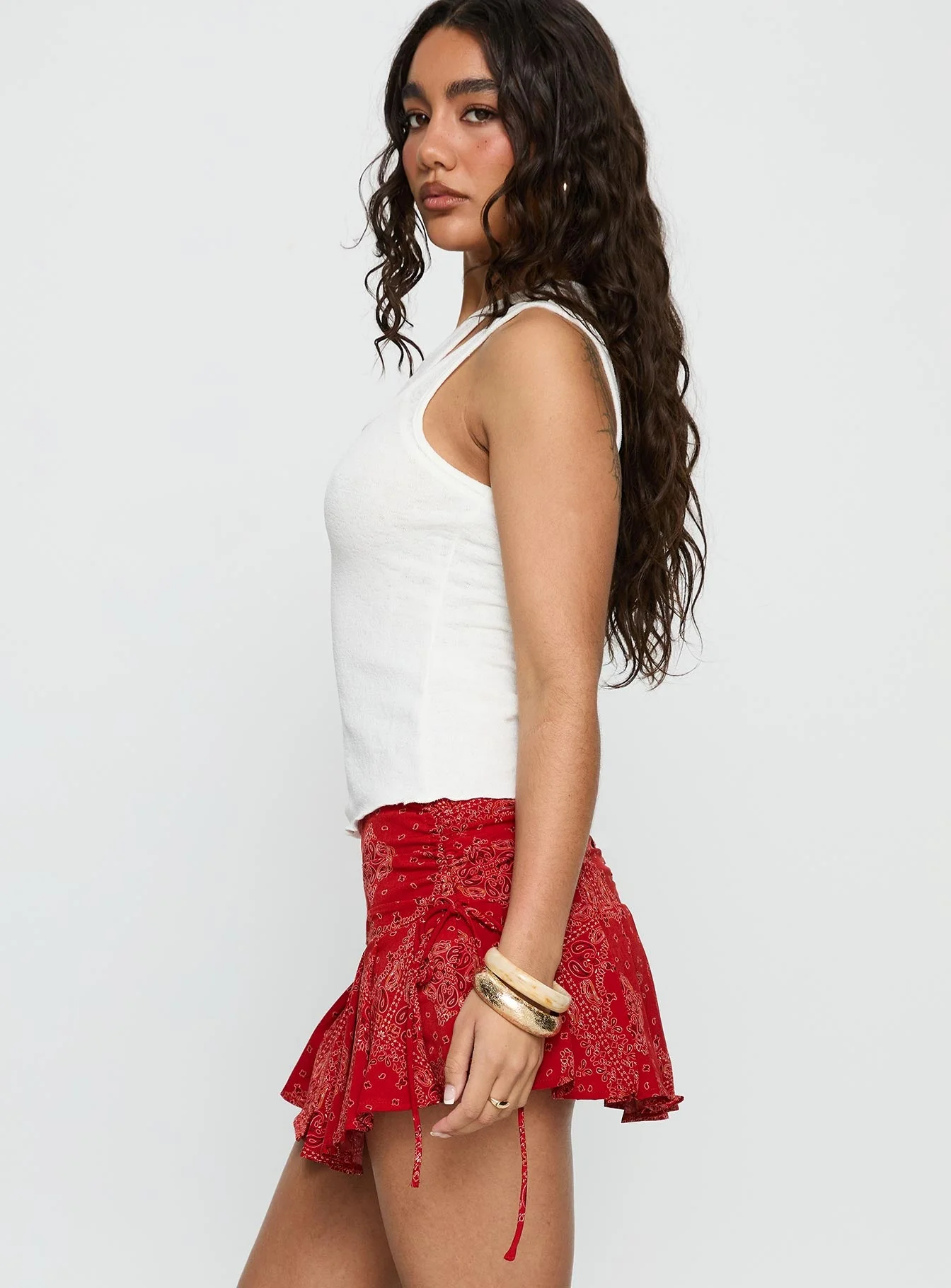 Kourtie Pleated Mini Skirt Red Paisley - Image 4