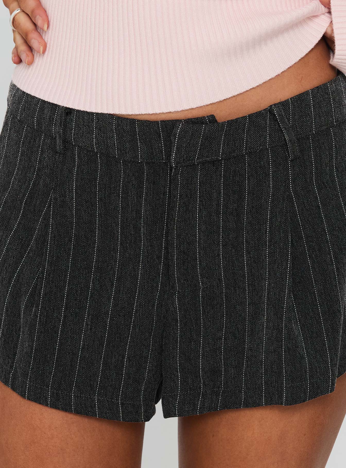 Laurynn Tailored Shorts Grey Pinstripe - Image 6