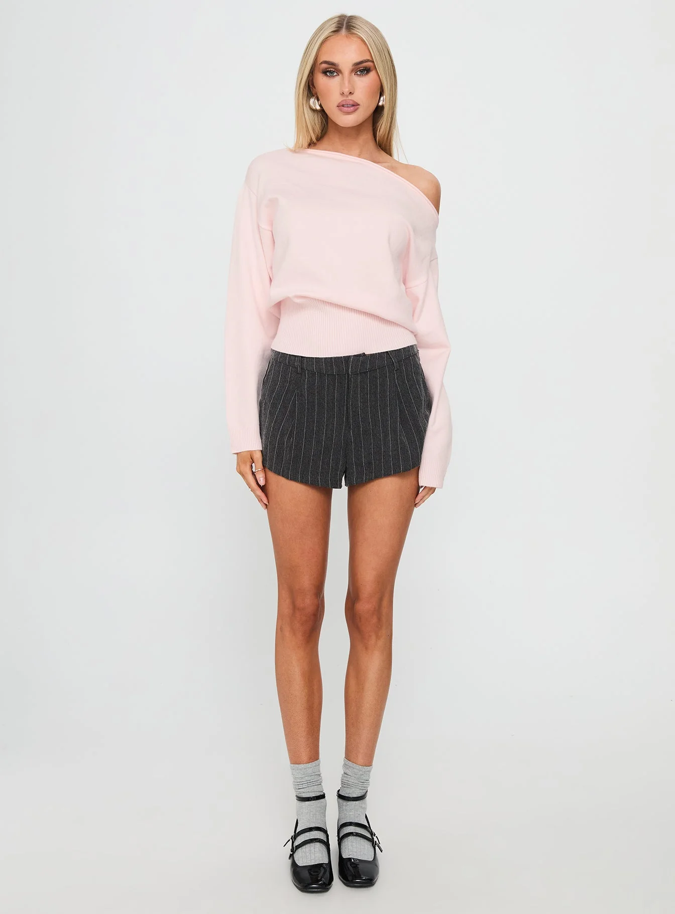 Laurynn Tailored Shorts Grey Pinstripe - Image 7