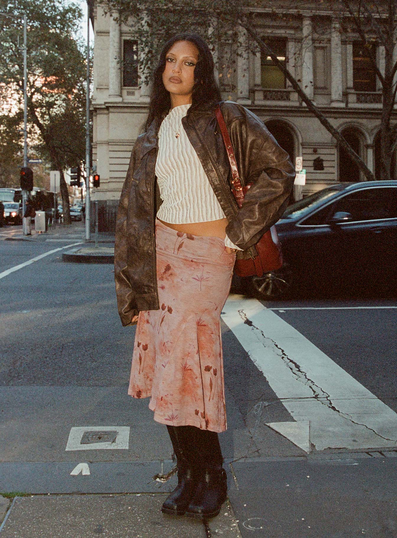 Lewish Low Rise Midi Skirt Natural Floral - Image 2