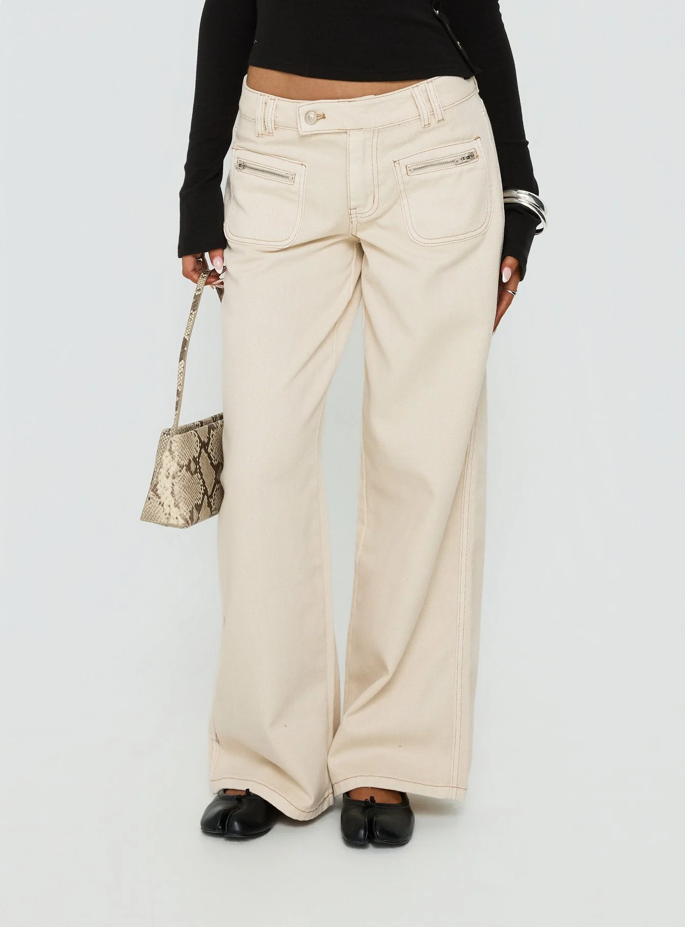 Lifetimes Mid Rise Wide Leg Cargo Jeans Cream - Image 2