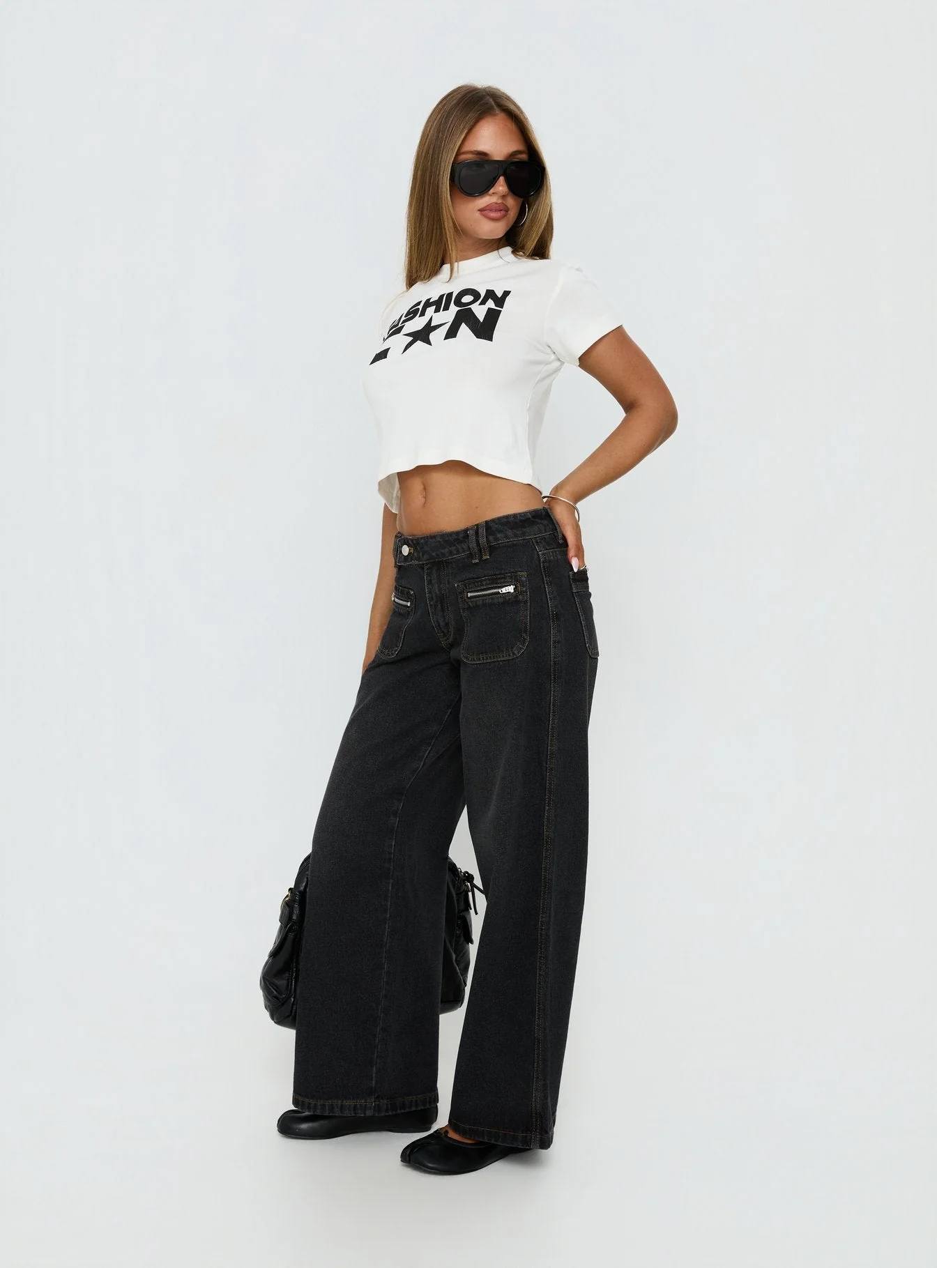 Lifetimes Mid Rise Wide Leg Cargo Jeans Washed Black - Image 4