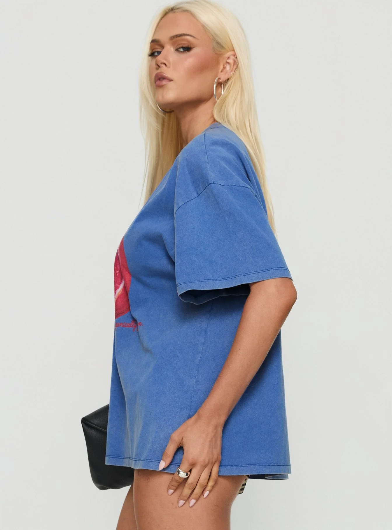 Linsay Oversized Graphic Tee Blue / Pomegranate - Image 4