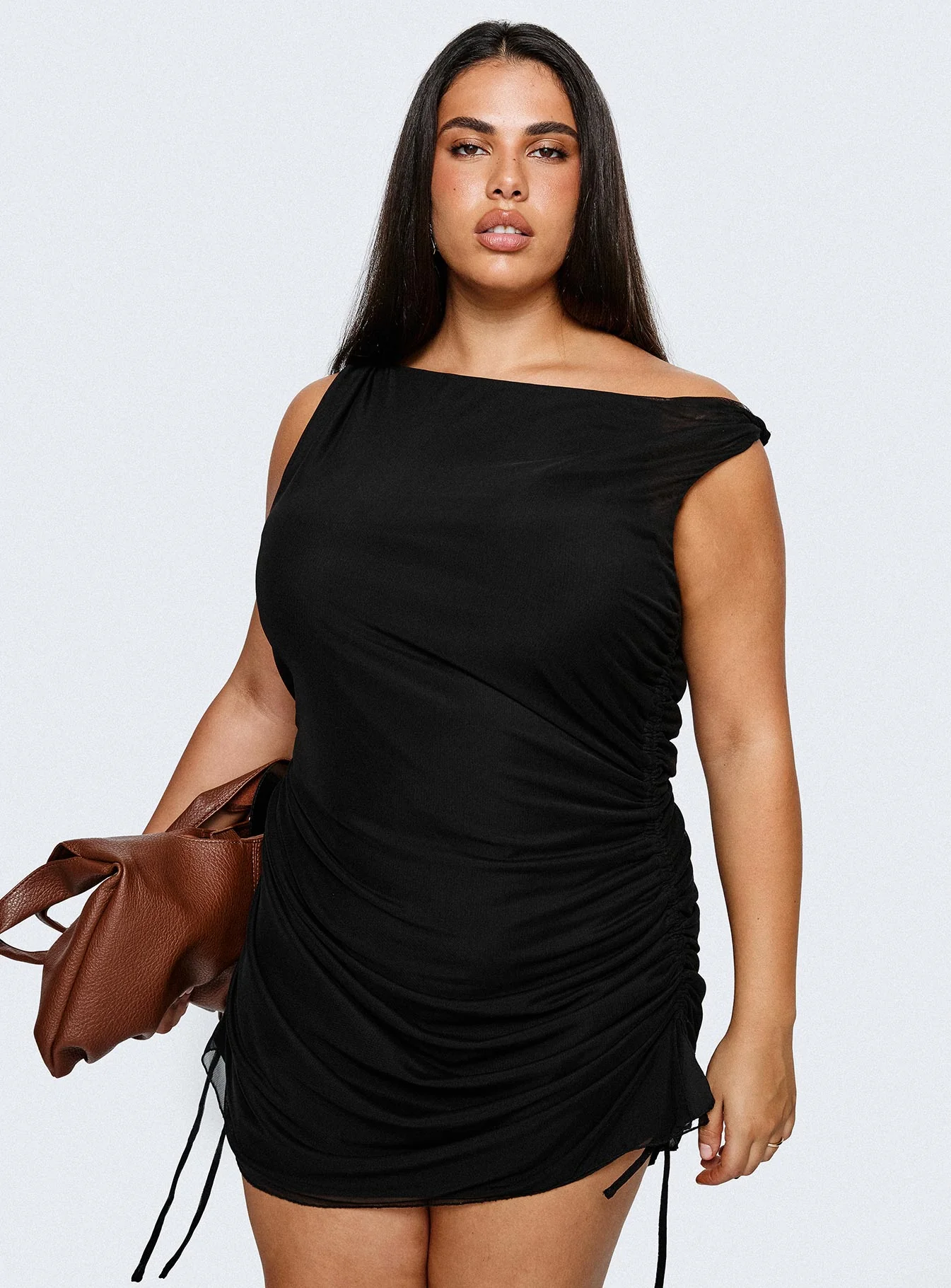 Bella Luna Ruched Mini Dress Black Curve - Image 8
