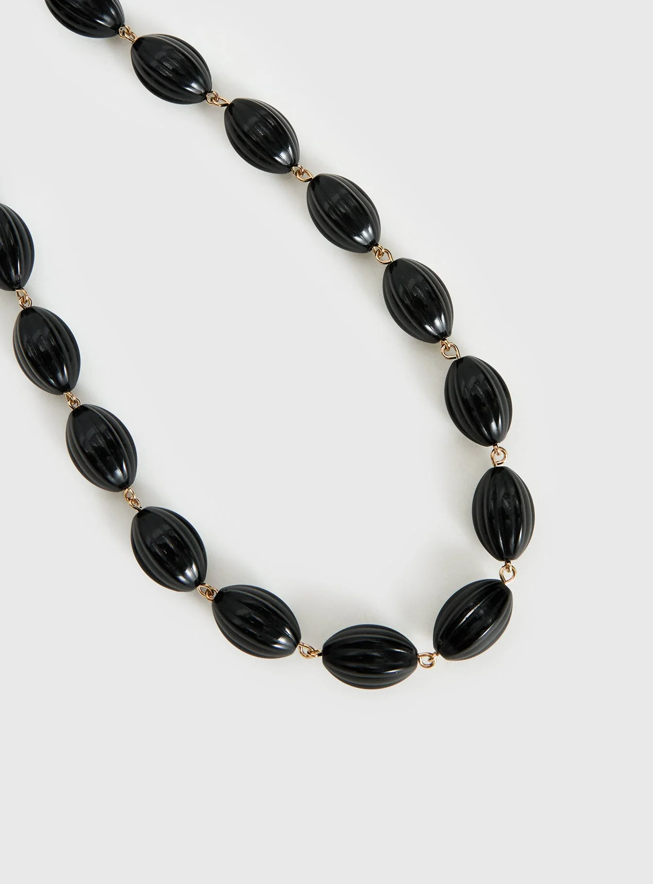 Liviya Beaded Necklace Black - Image 3